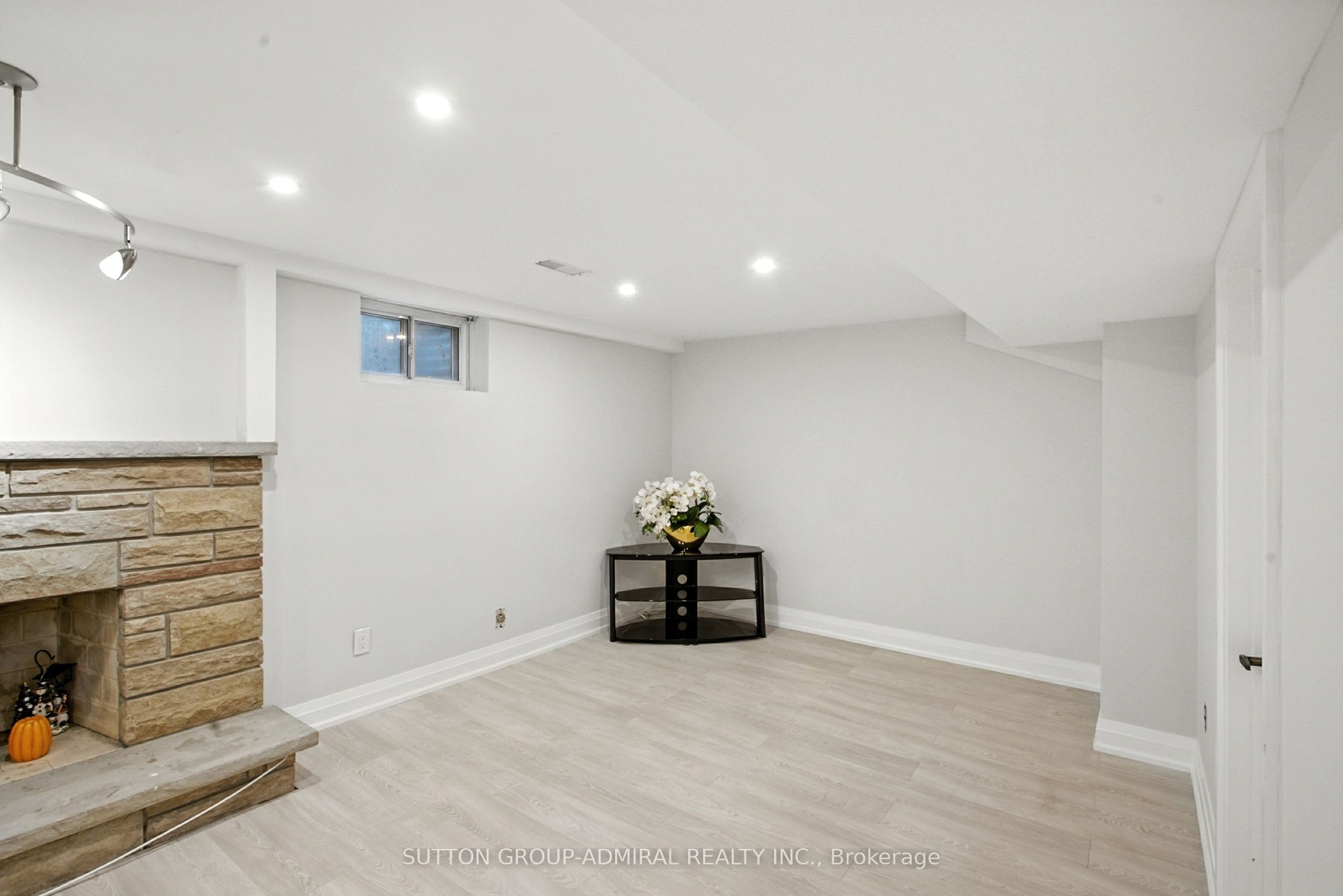 14 Willowbrook Road Property Photo 39