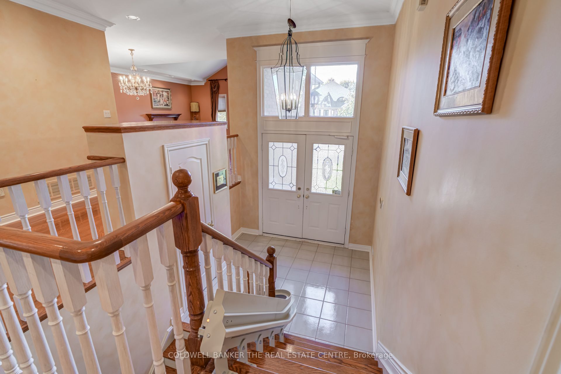 206 Shaftsbury Avenue Property Photo 4