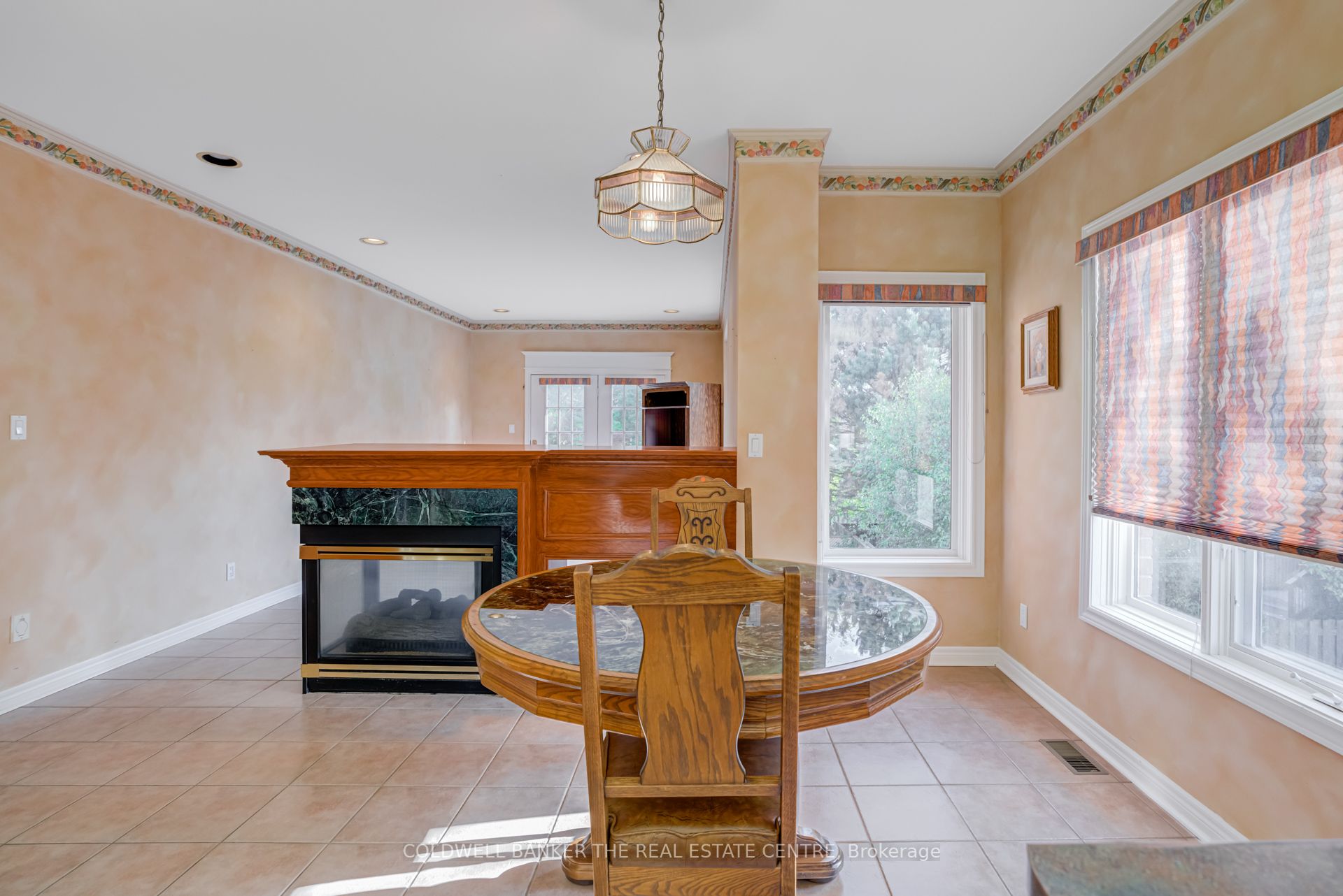 206 Shaftsbury Avenue Property Photo 16