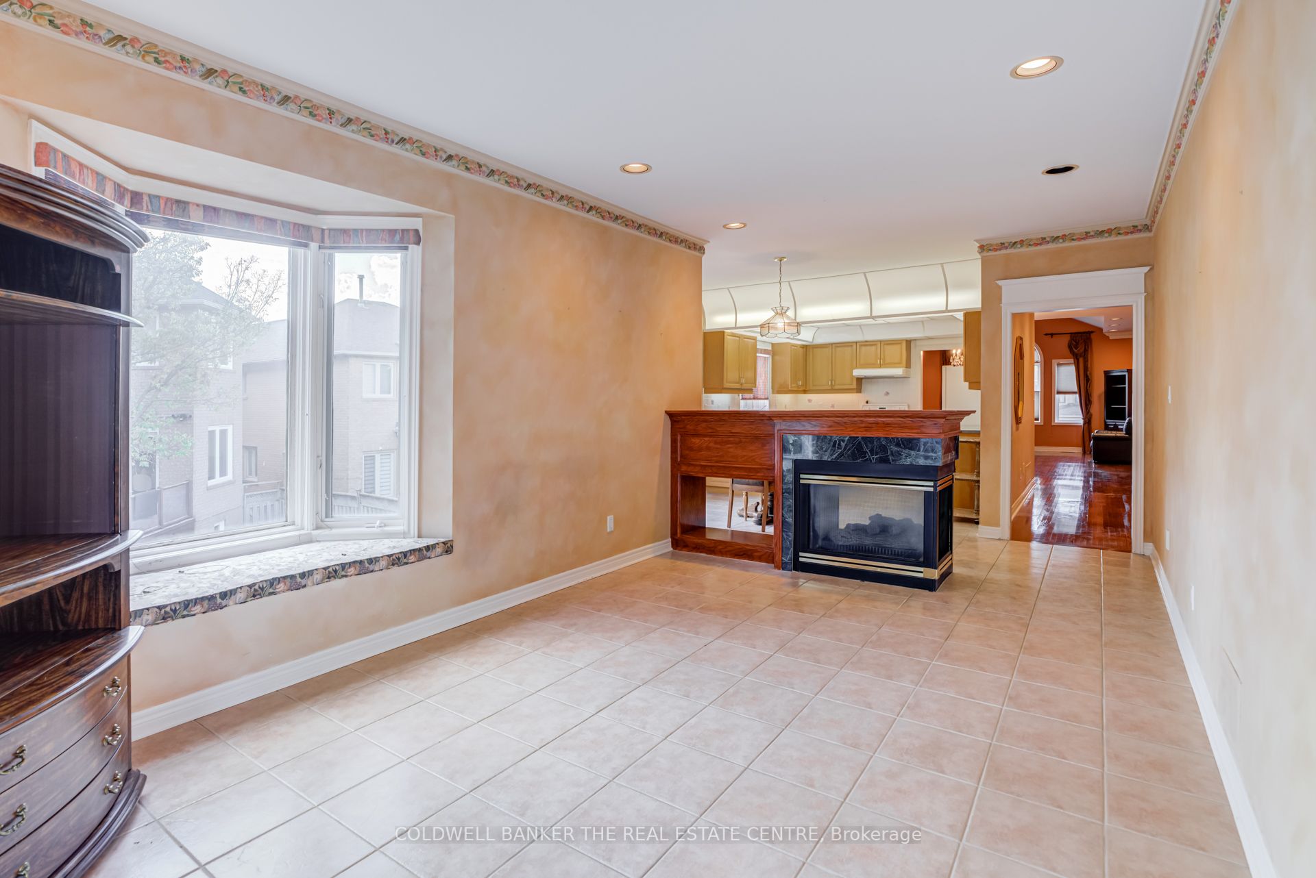 206 Shaftsbury Avenue Property Photo 19