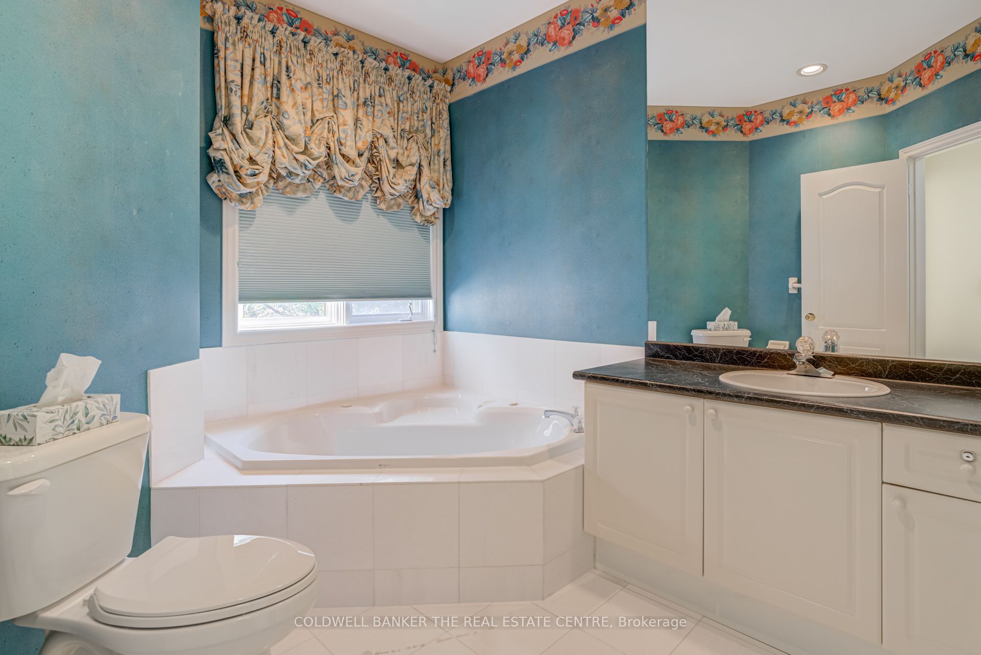 206 Shaftsbury Avenue Property Photo 26