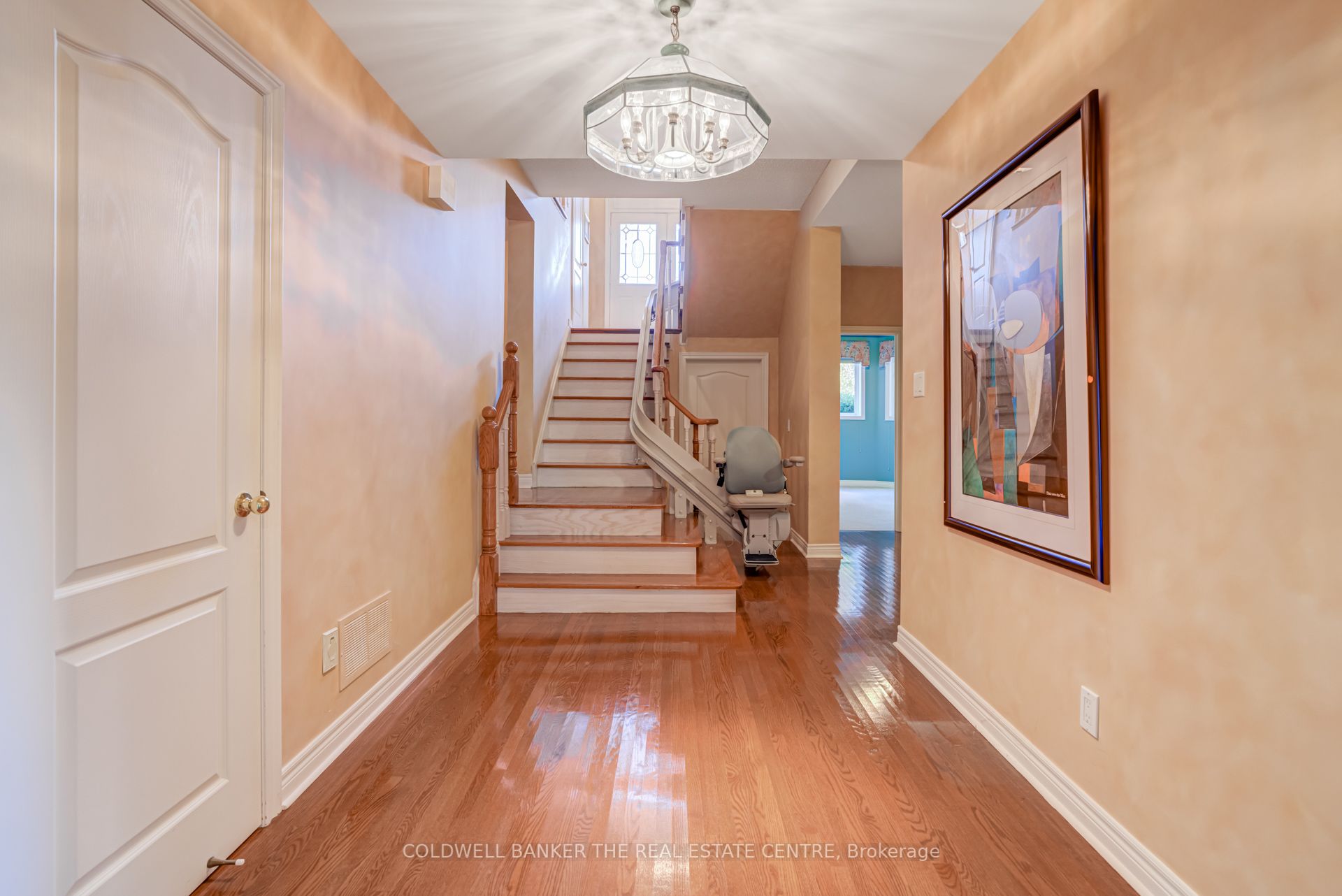 206 Shaftsbury Avenue Property Photo 33