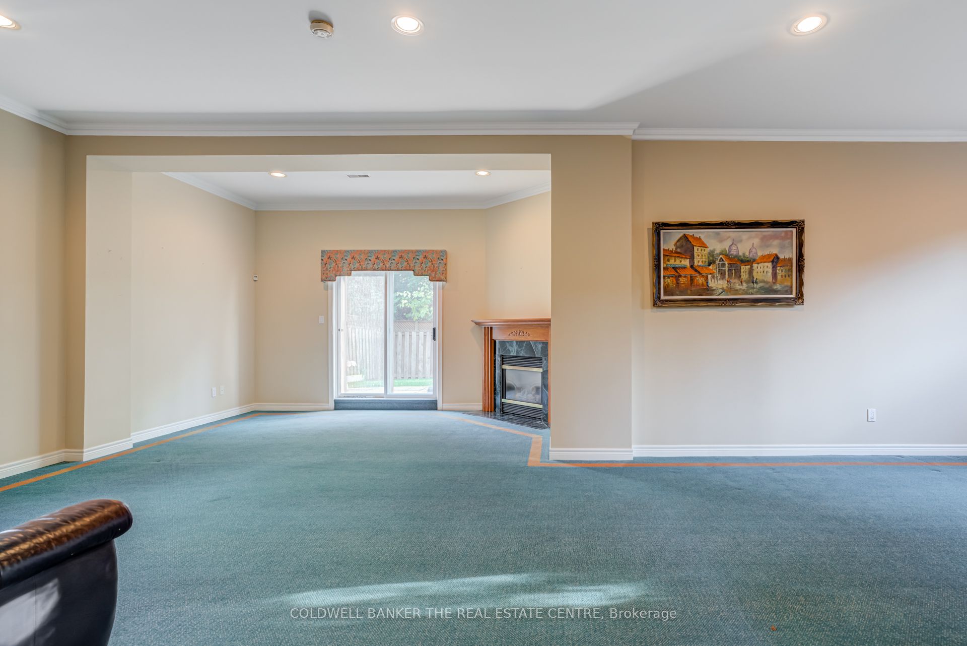 206 Shaftsbury Avenue Property Photo 34