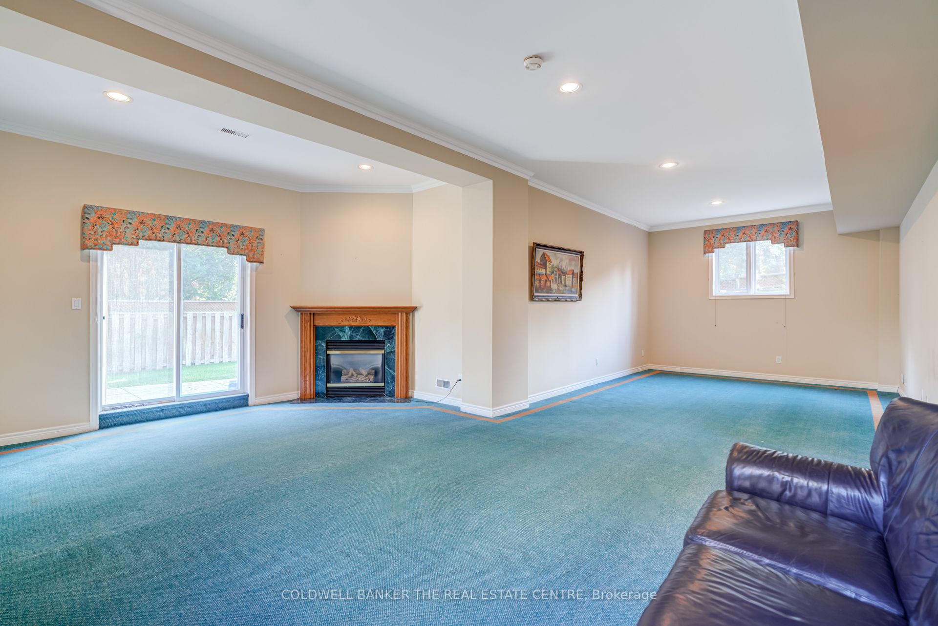 206 Shaftsbury Avenue Property Photo 37