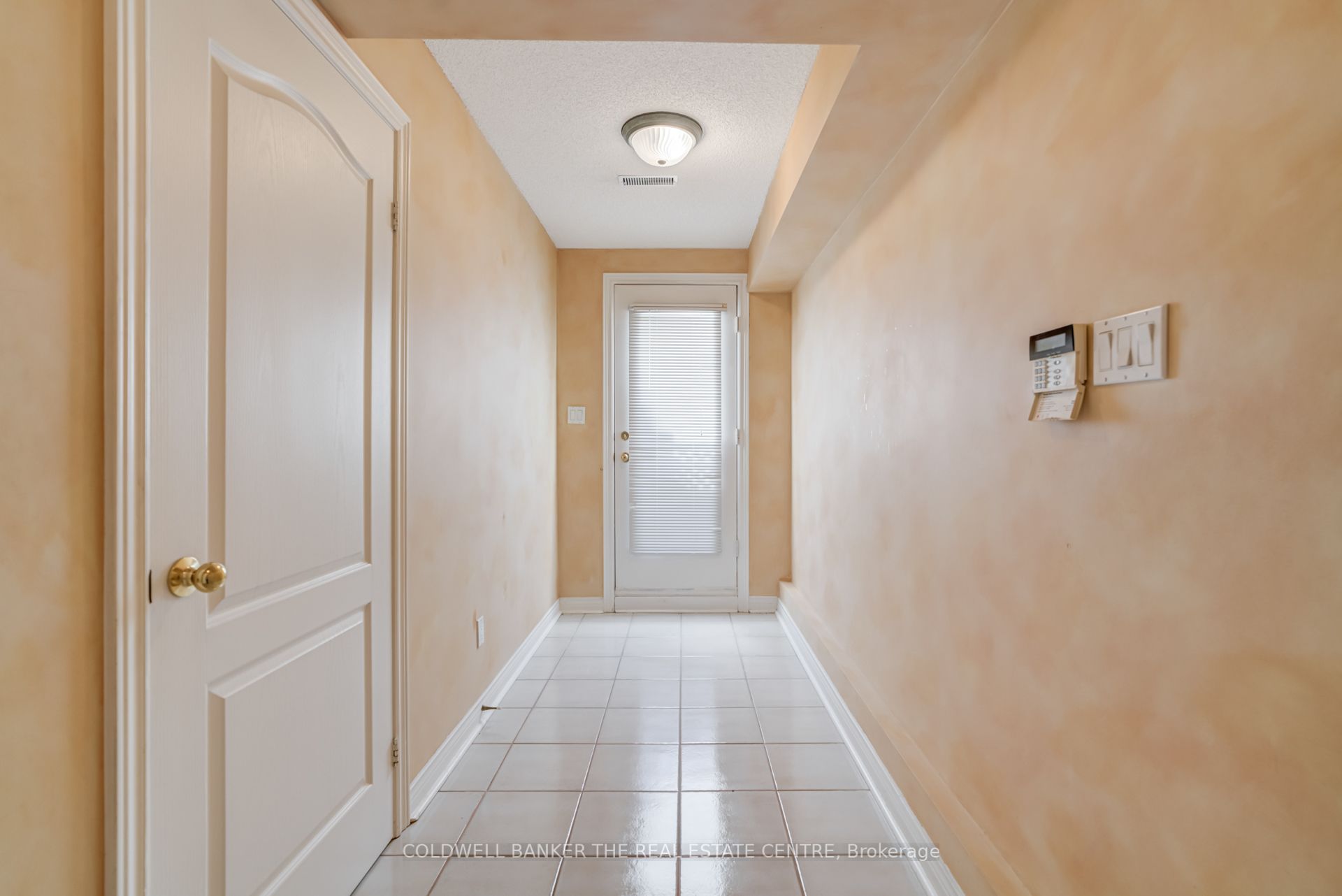 206 Shaftsbury Avenue Property Photo 41