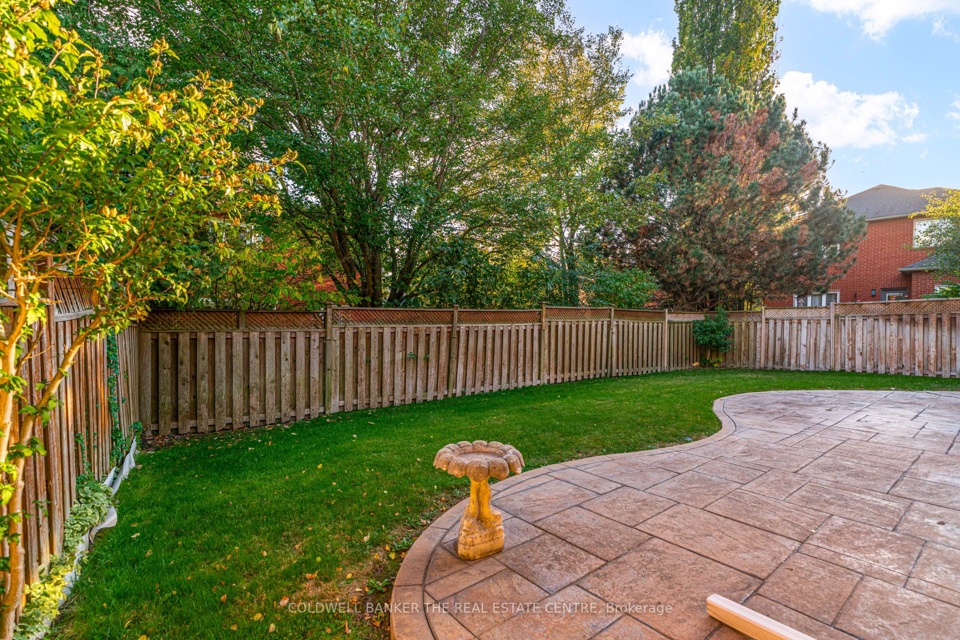 206 Shaftsbury Avenue Property Photo 46