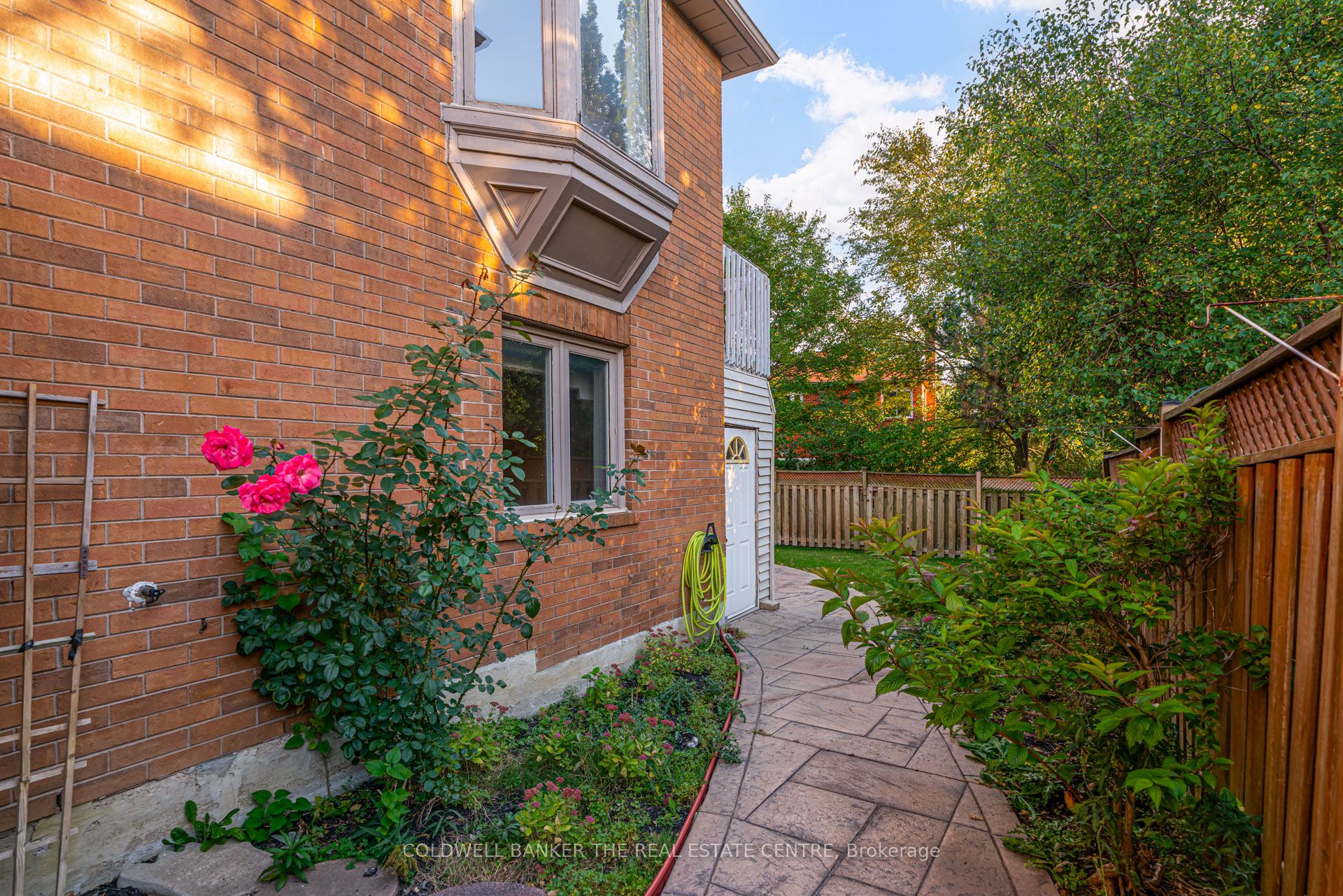 206 Shaftsbury Avenue Property Photo 50