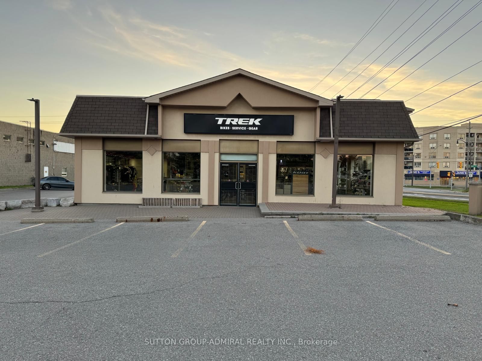 1 Industrial Parkway S Property Photo 7