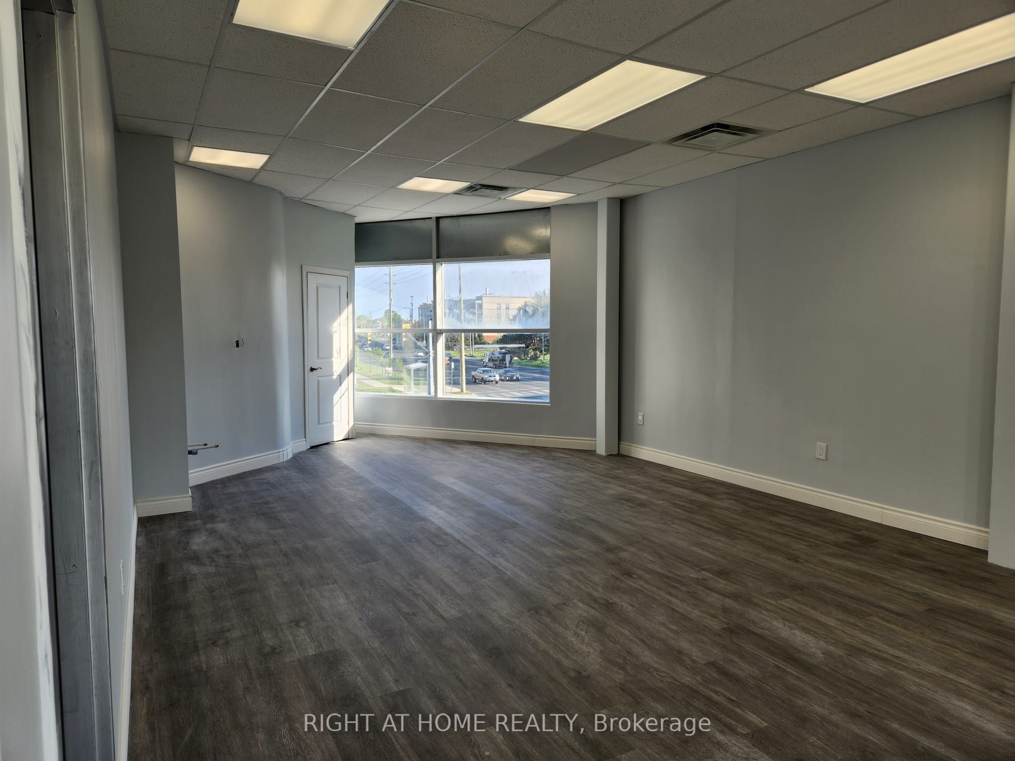 20 New Delhi Drive 96 Property Photo 4