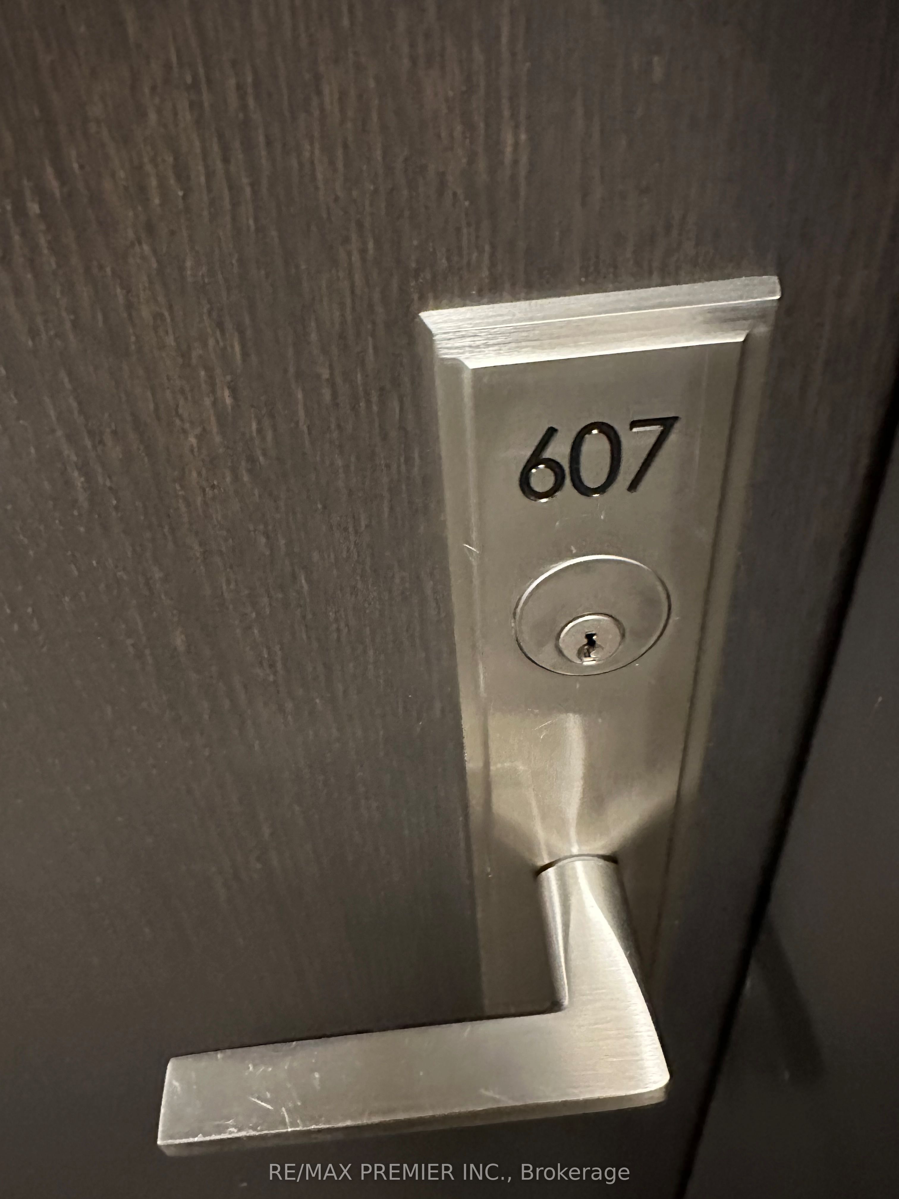 9000 Jane Street 607 Property Photo 1