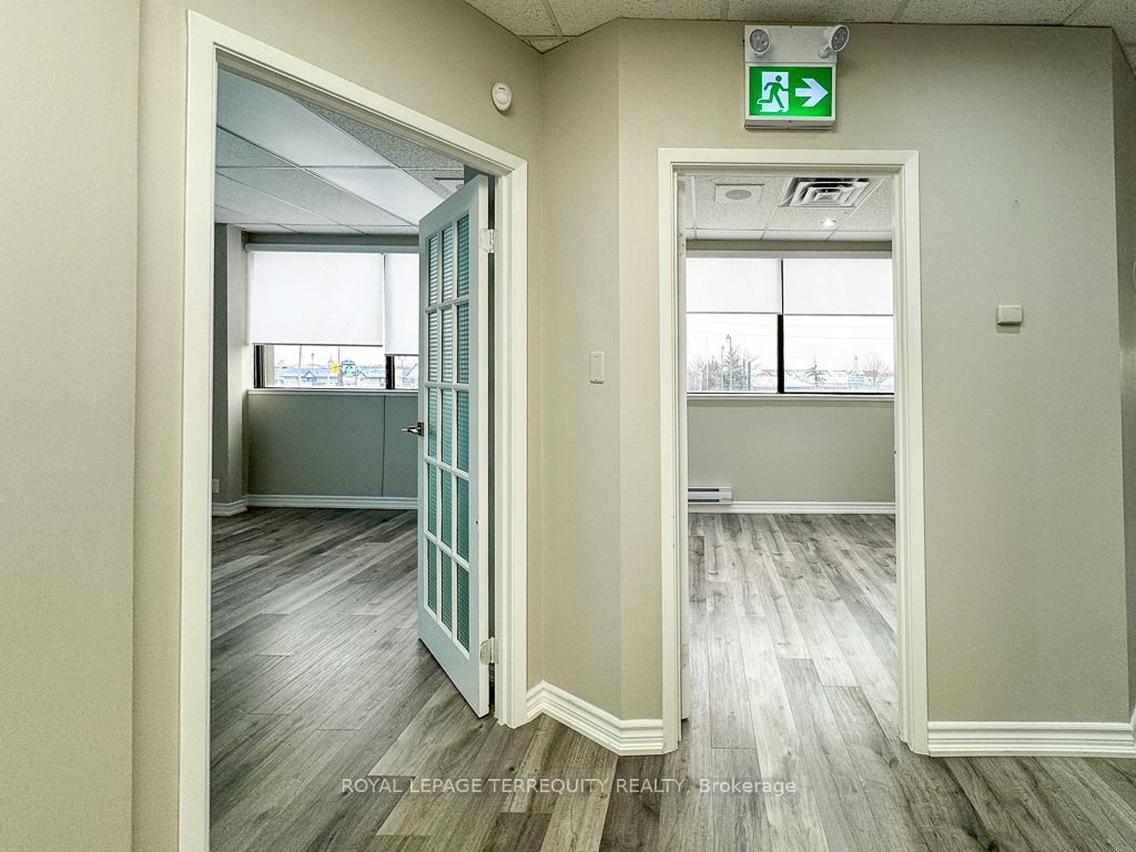 5402 Main Street 201 Property Photo 5