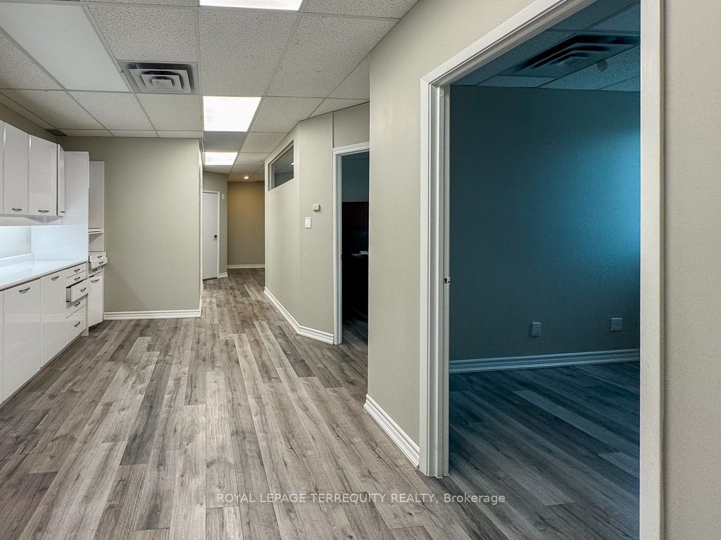 5402 Main Street 201 Property Photo 9