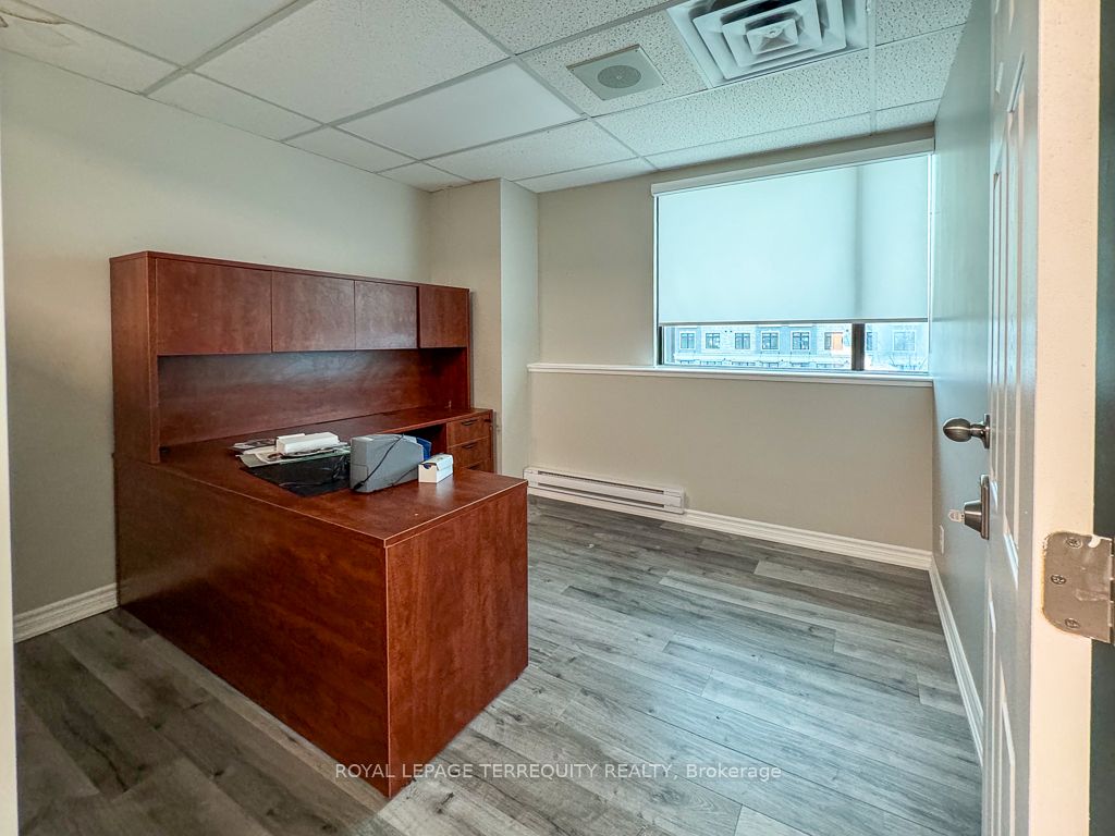 5402 Main Street 201 Property Photo 10