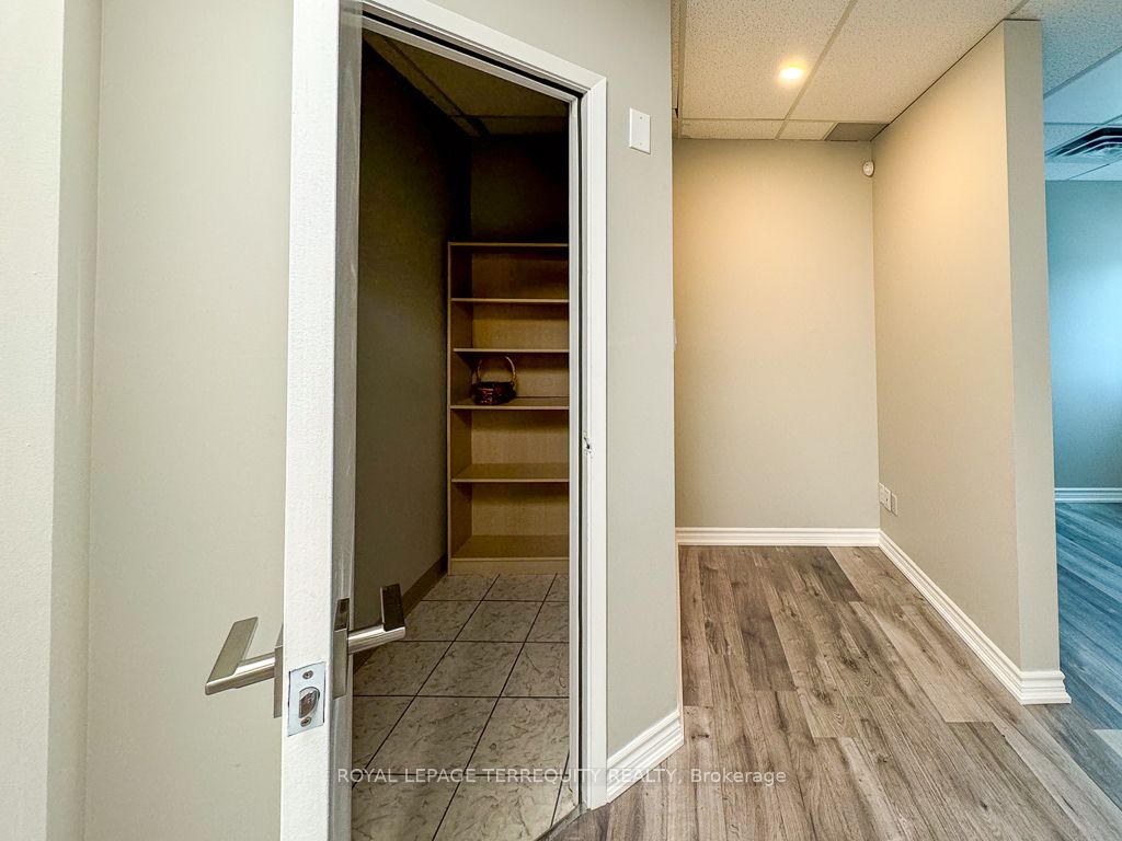 5402 Main Street 201 Property Photo 14