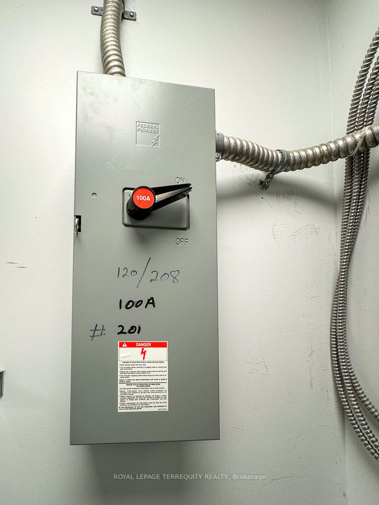 5402 Main Street 201 Property Photo 19