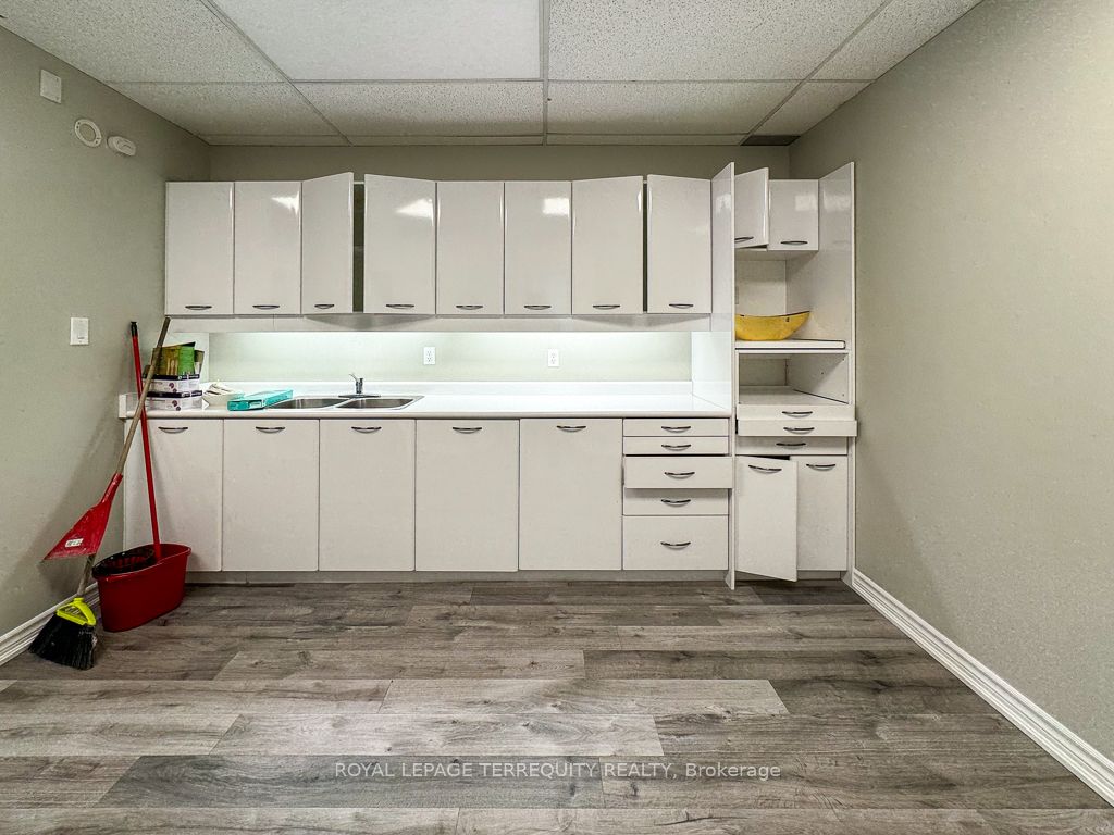 5402 Main Street 201 Property Photo 21