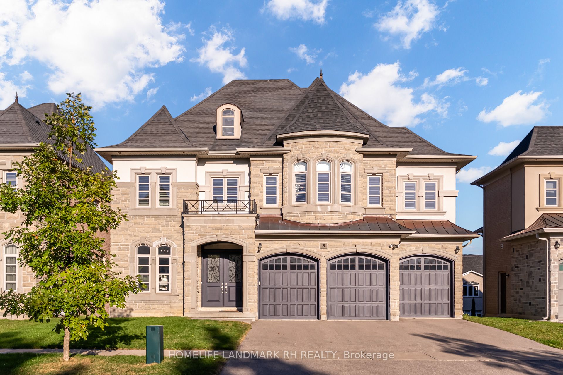 5 Finesse Court Property Photo 1