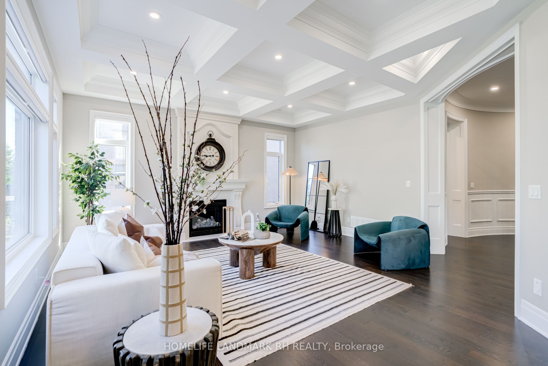 5 Finesse Court Property Photo 6