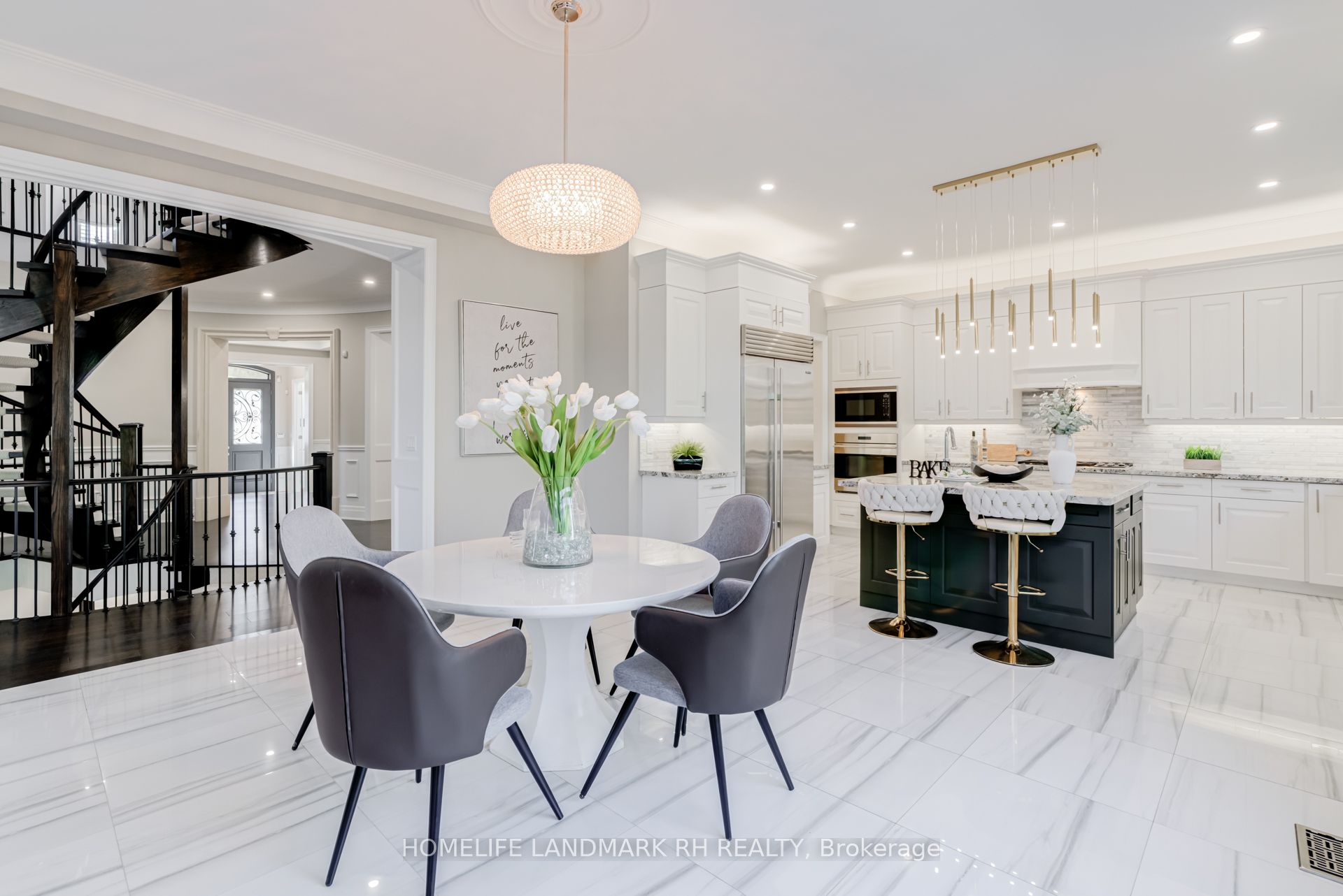 5 Finesse Court Property Photo 10