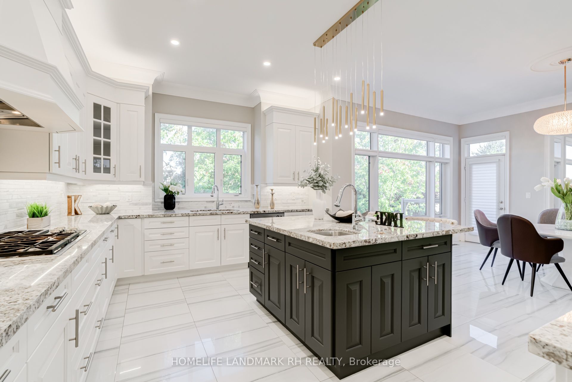 5 Finesse Court Property Photo 11