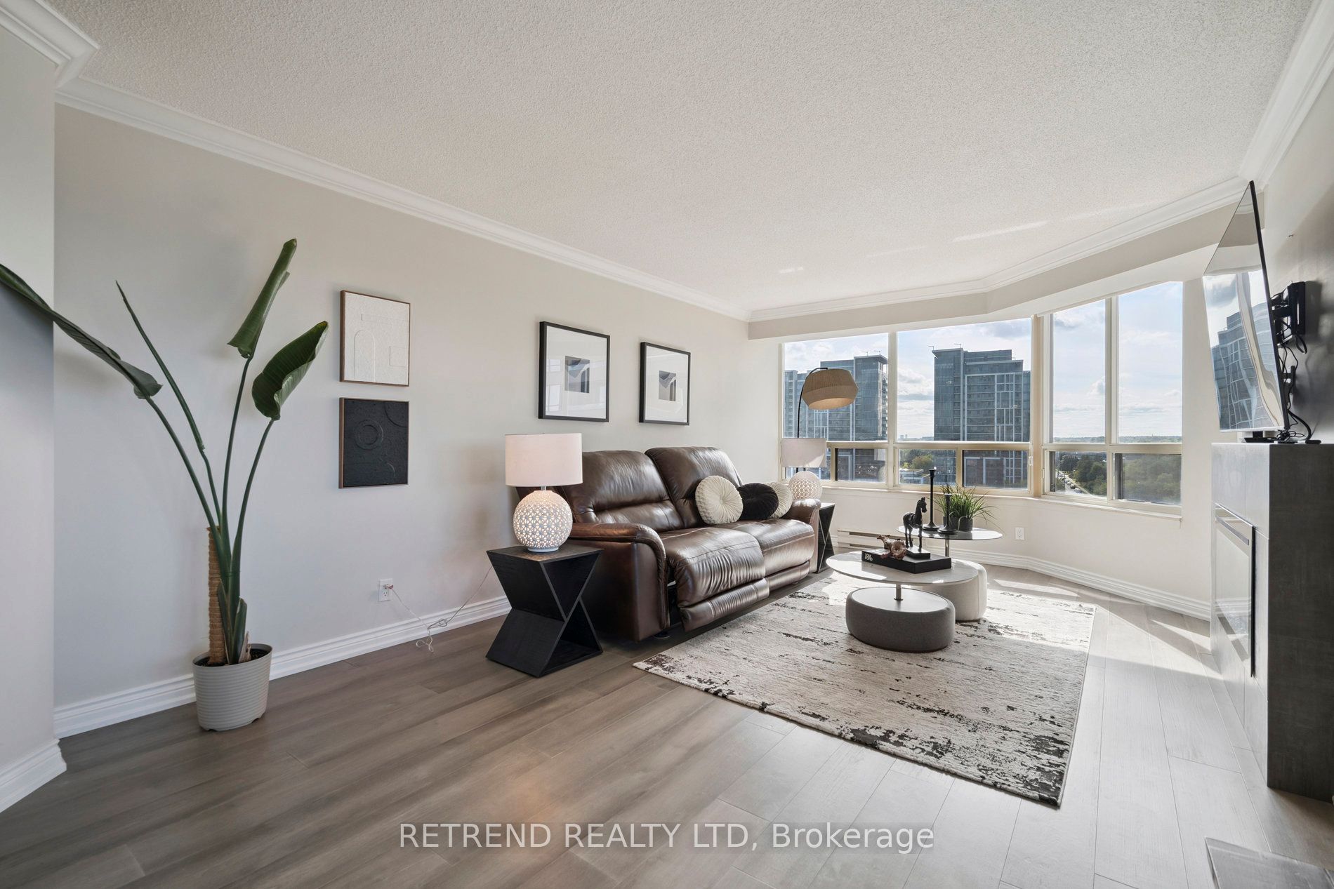 32 Clarissa Dr Property Photo 1