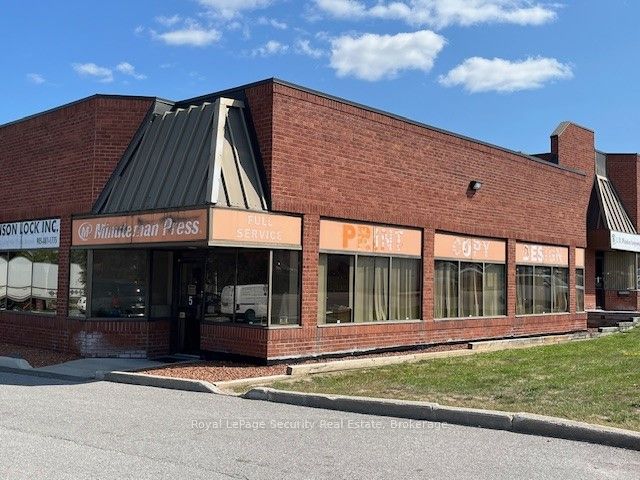 55 W Beaver Creek Rd Property Photo 1