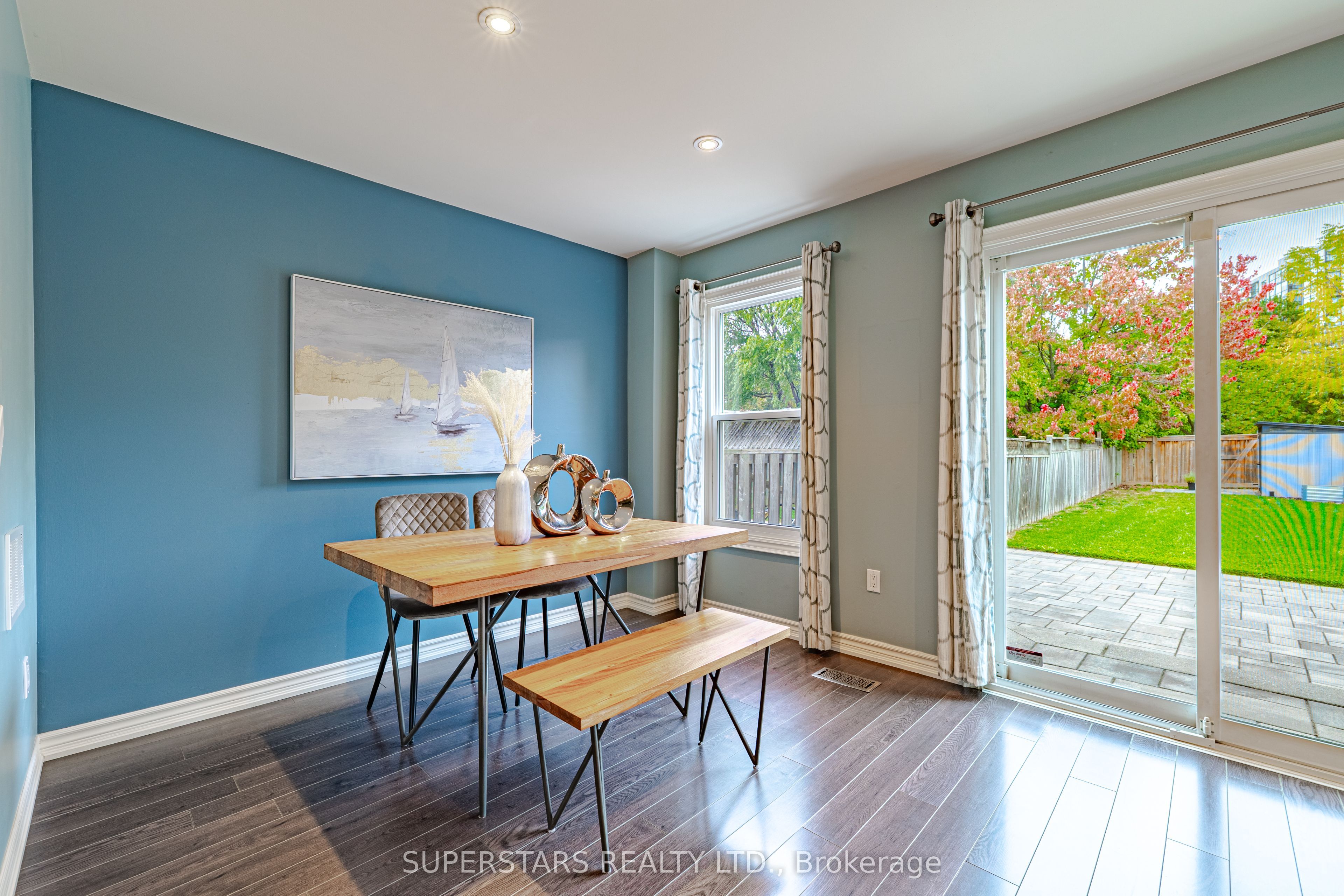 7 Steepleview Crescent Property Photo 2