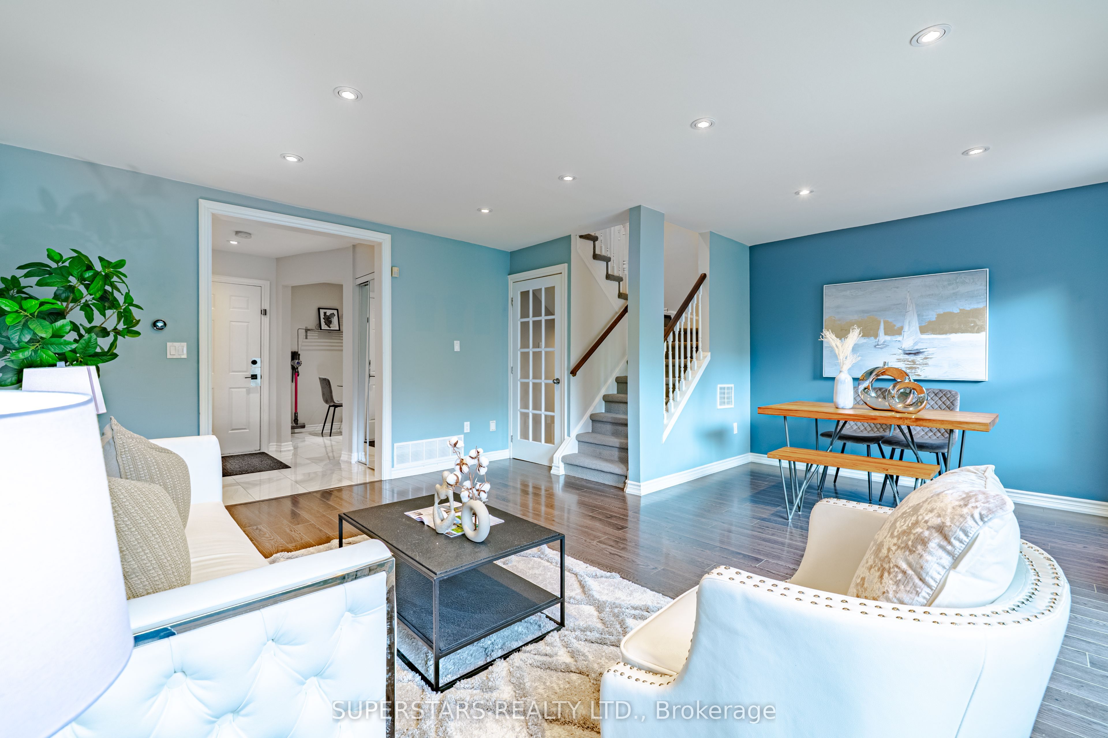 7 Steepleview Crescent Property Photo 3