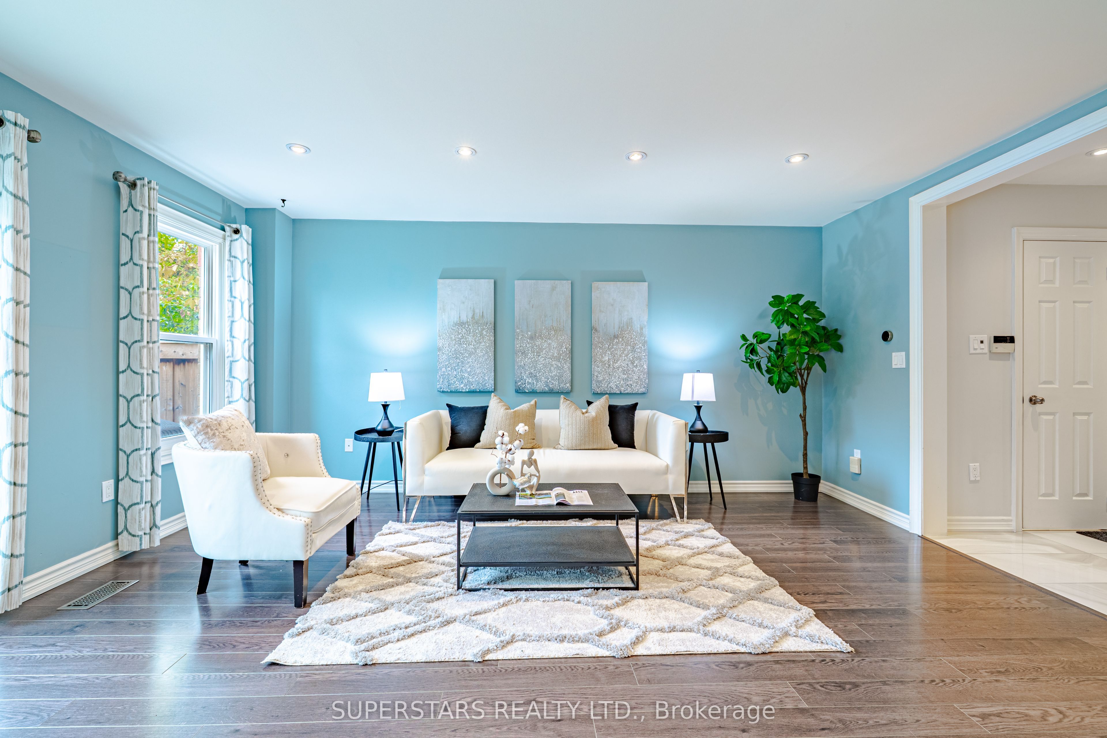 7 Steepleview Crescent Property Photo 4