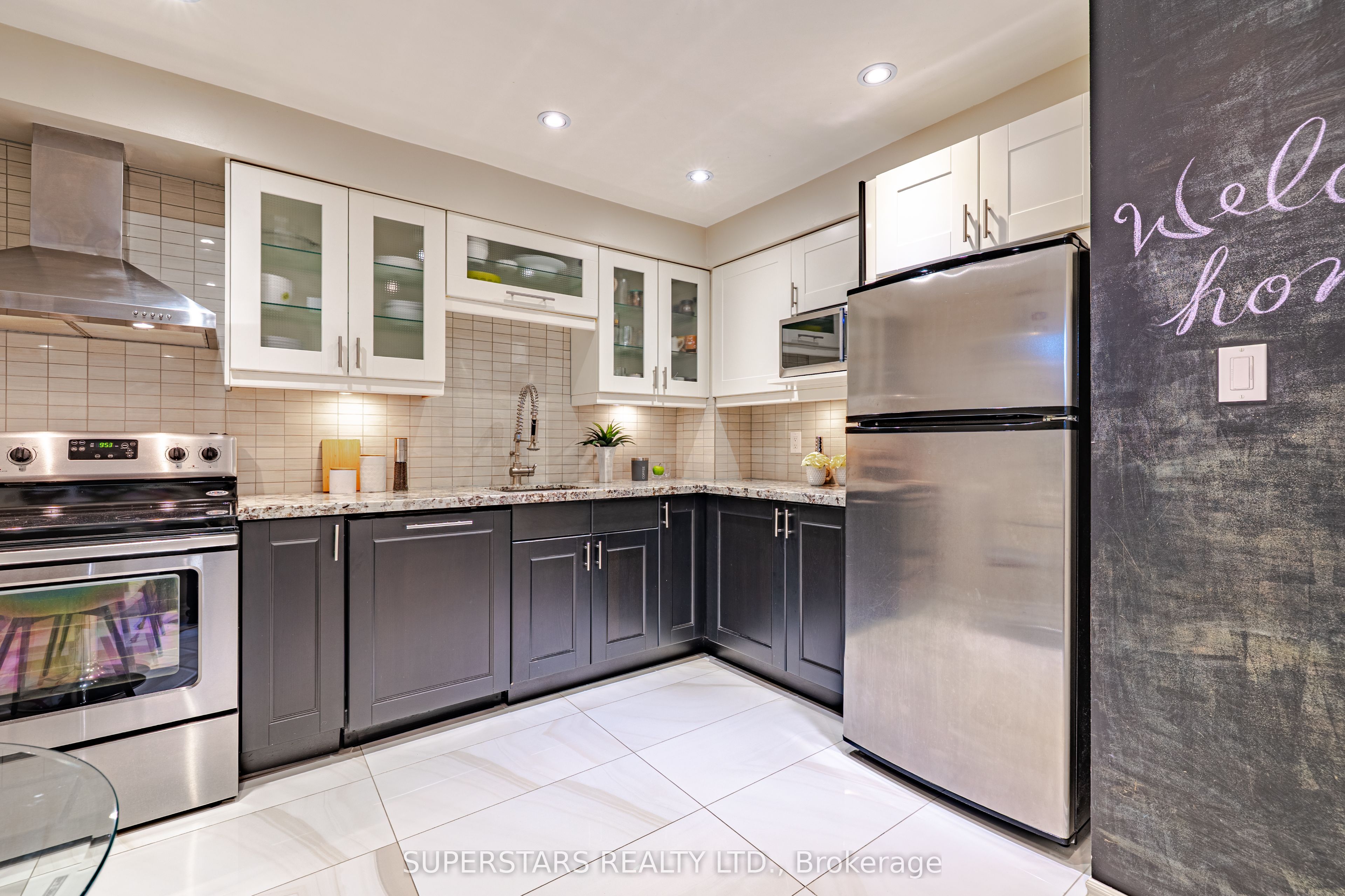 7 Steepleview Crescent Property Photo 6