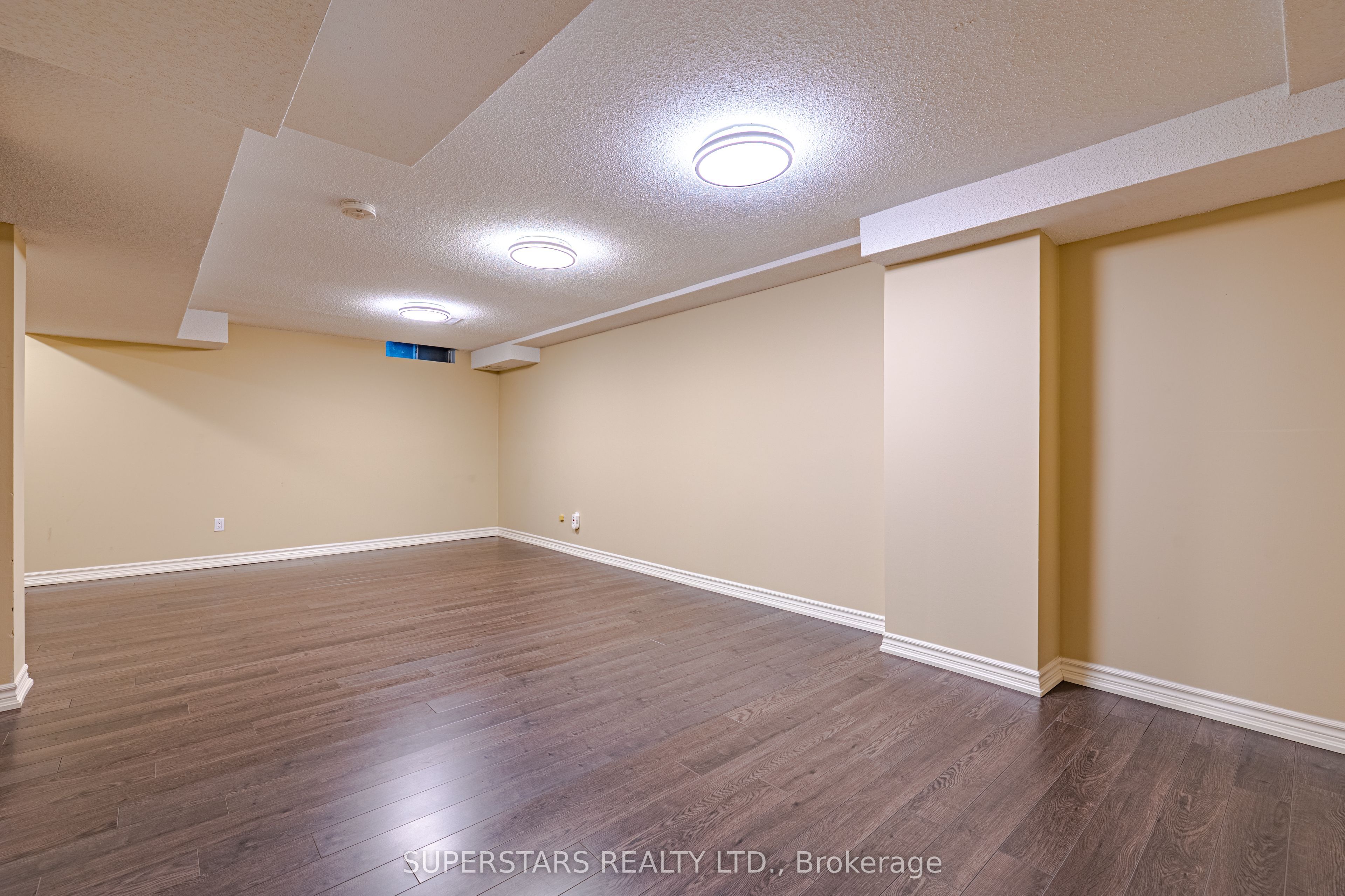 7 Steepleview Crescent Property Photo 19