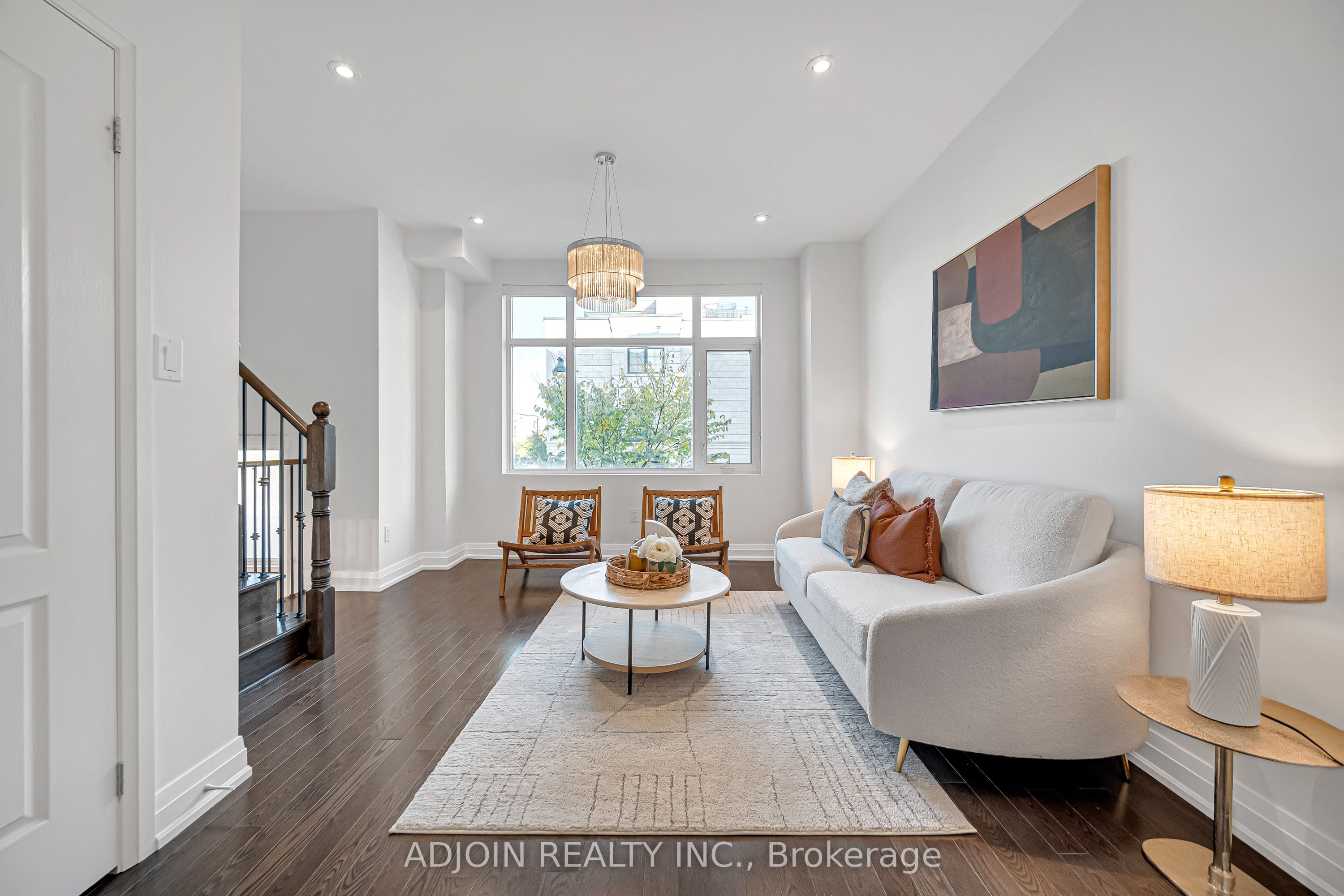 50 William Saville Street Property Photo 3