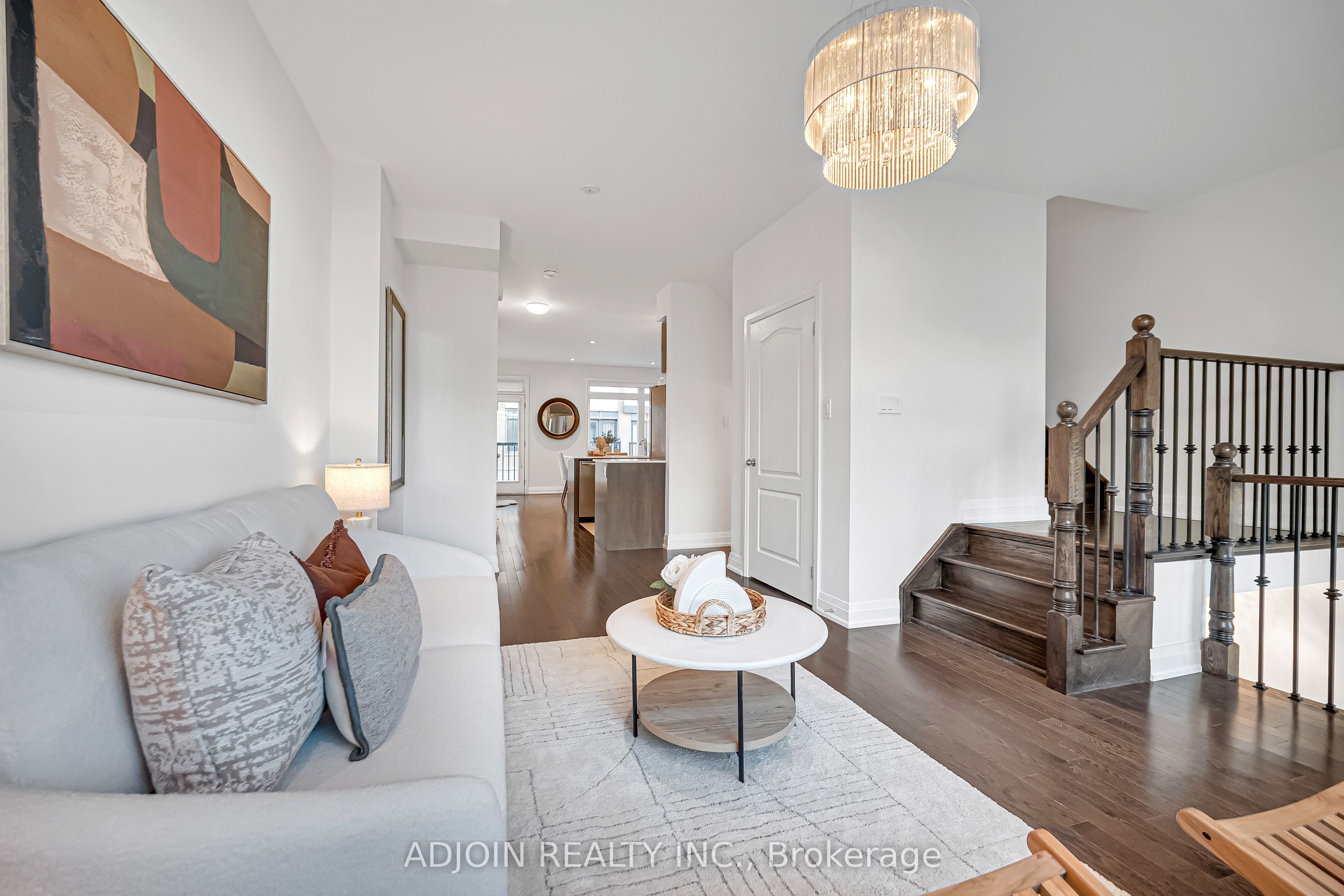 50 William Saville Street Property Photo 4