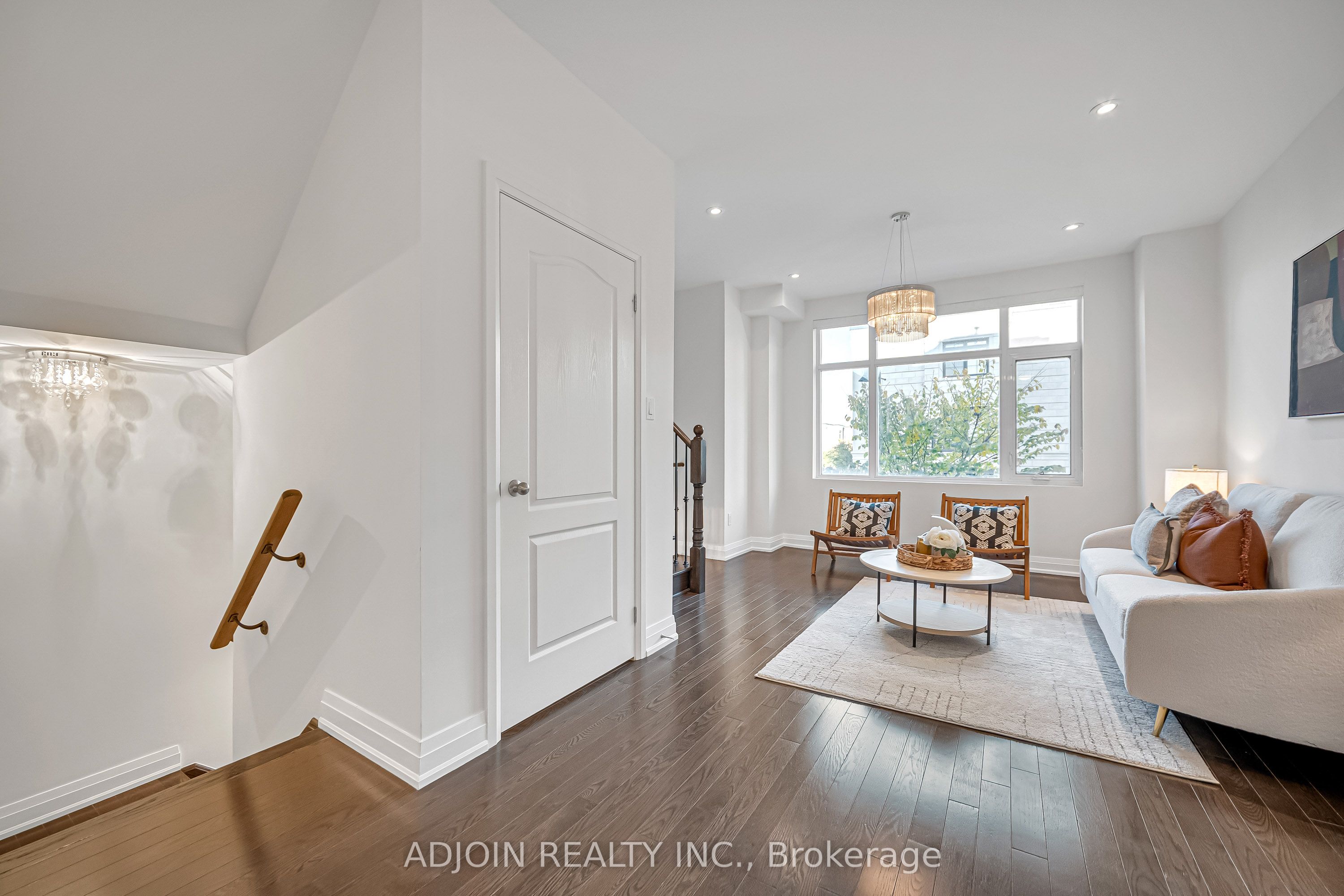 50 William Saville Street Property Photo 5