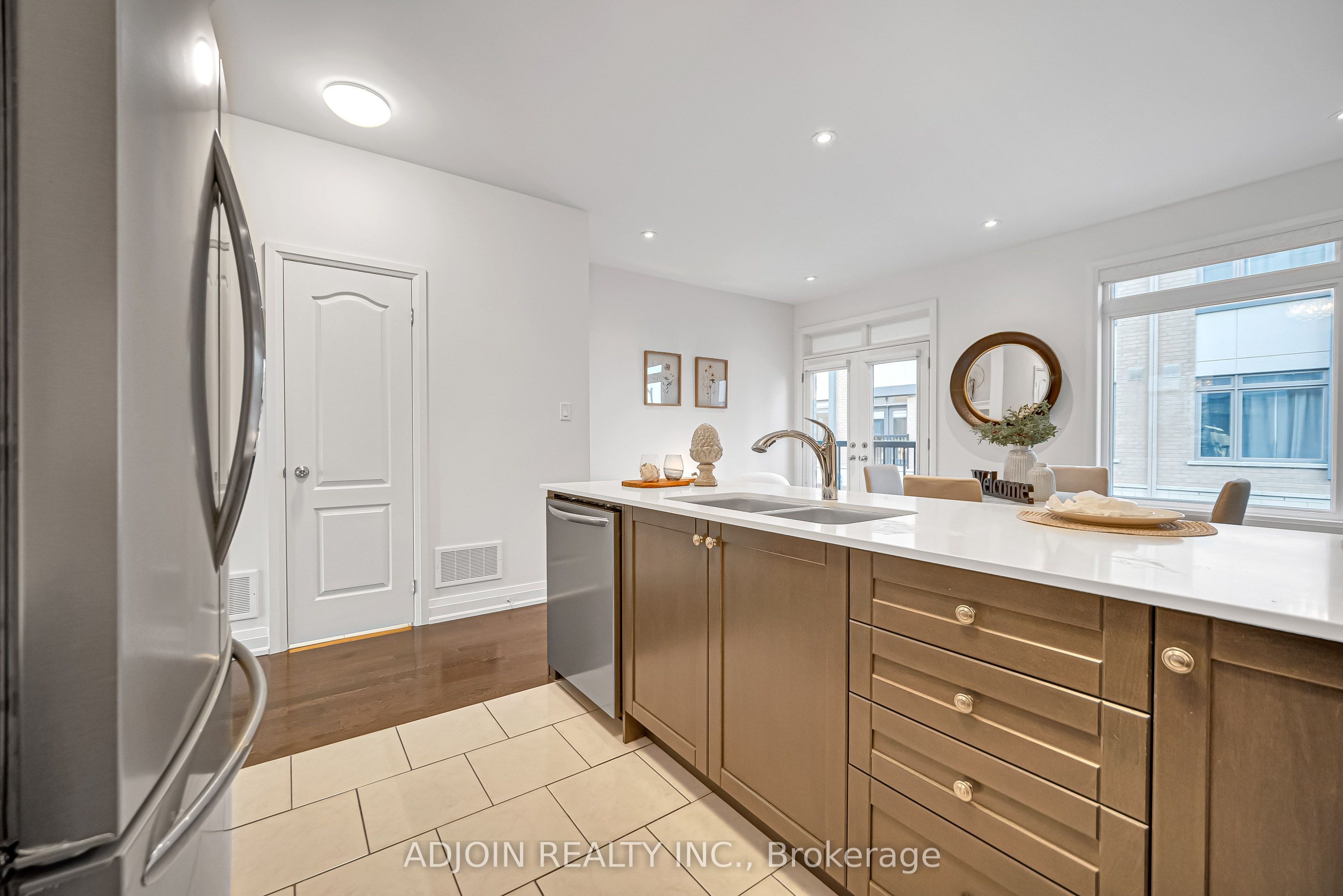 50 William Saville Street Property Photo 7