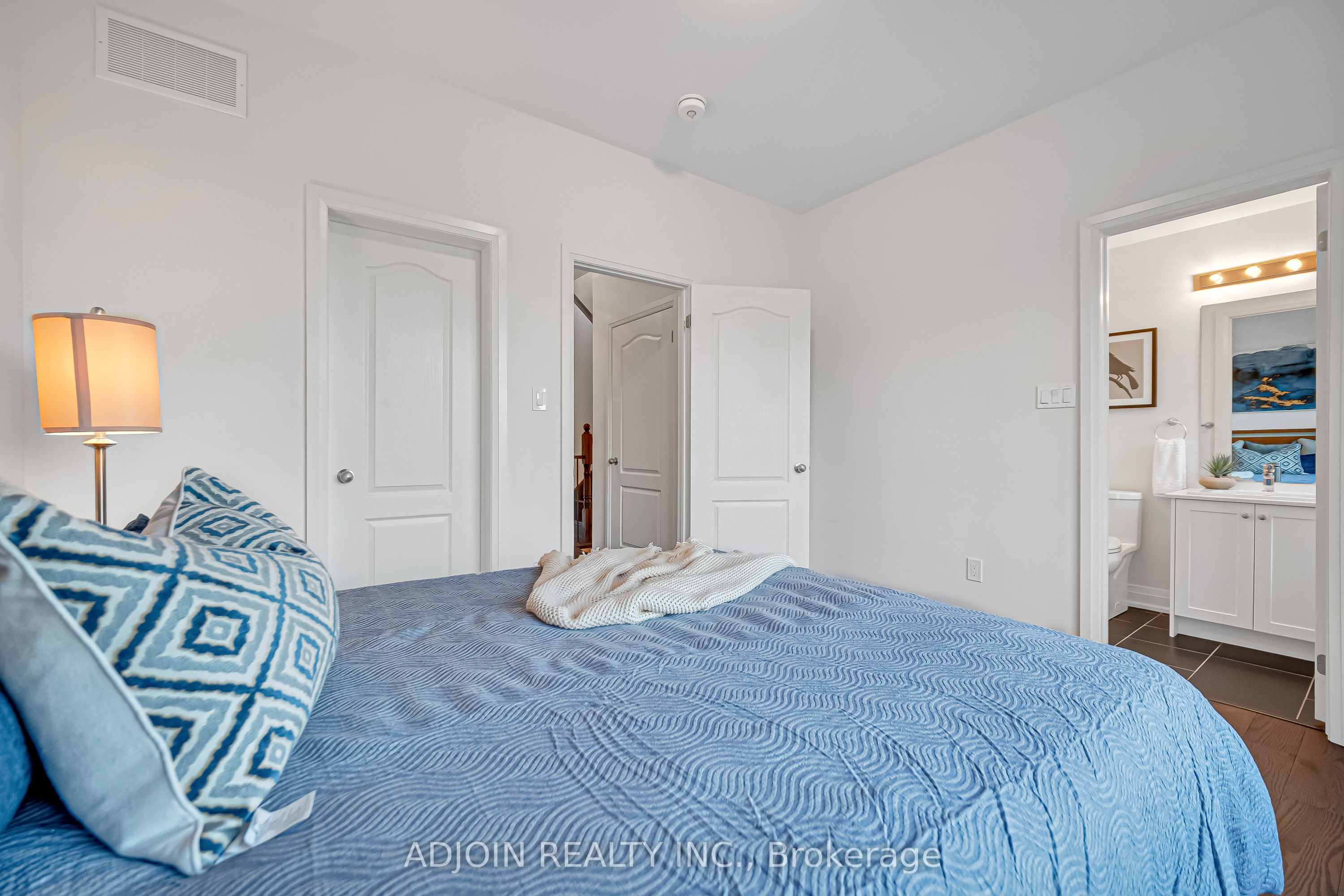 50 William Saville Street Property Photo 14