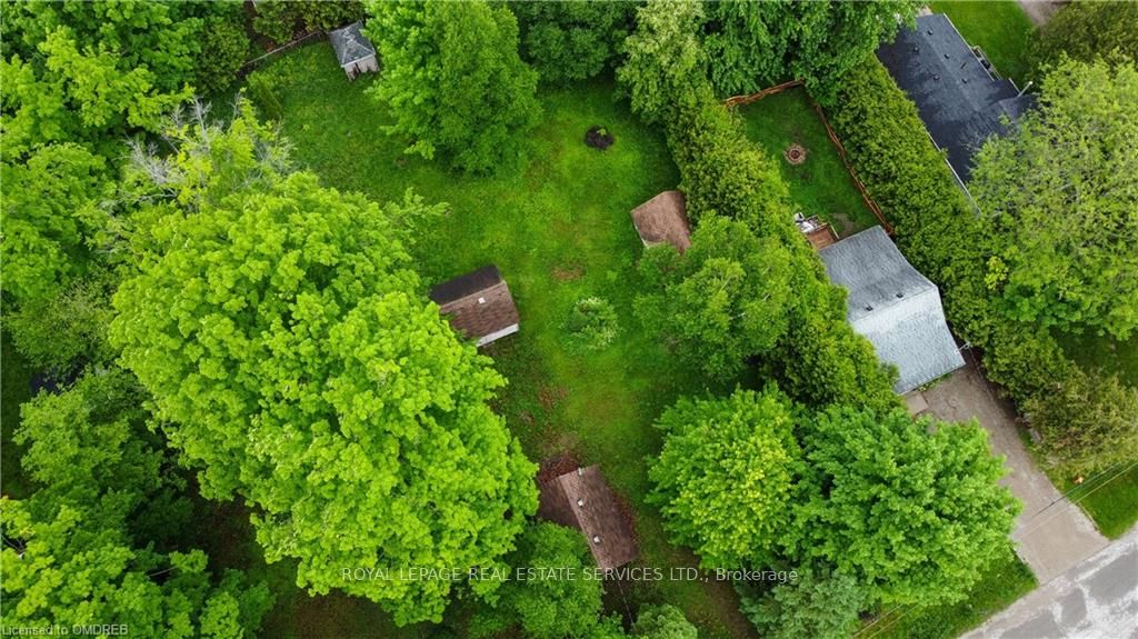 726 Hastings Avenue Property Photo 2