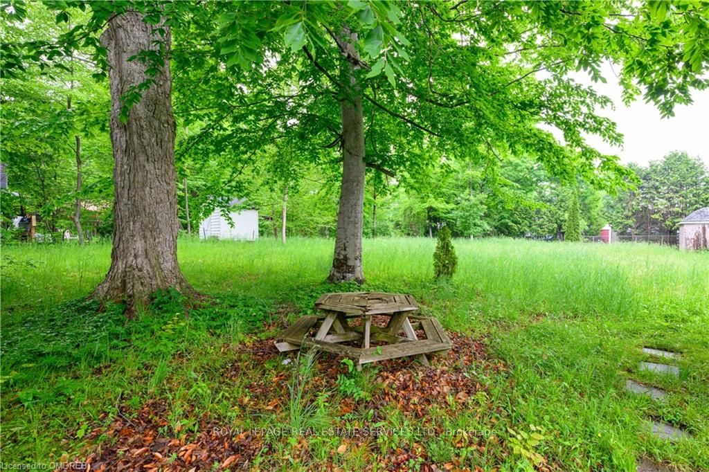 726 Hastings Avenue Property Photo 12