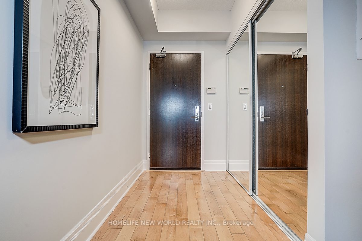 57 Upper Duke Crescent 510 Property Photo 6