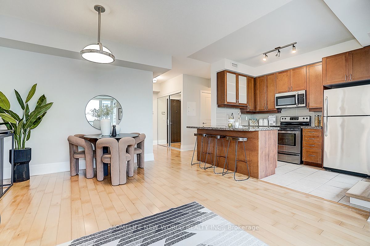 57 Upper Duke Crescent 510 Property Photo 16