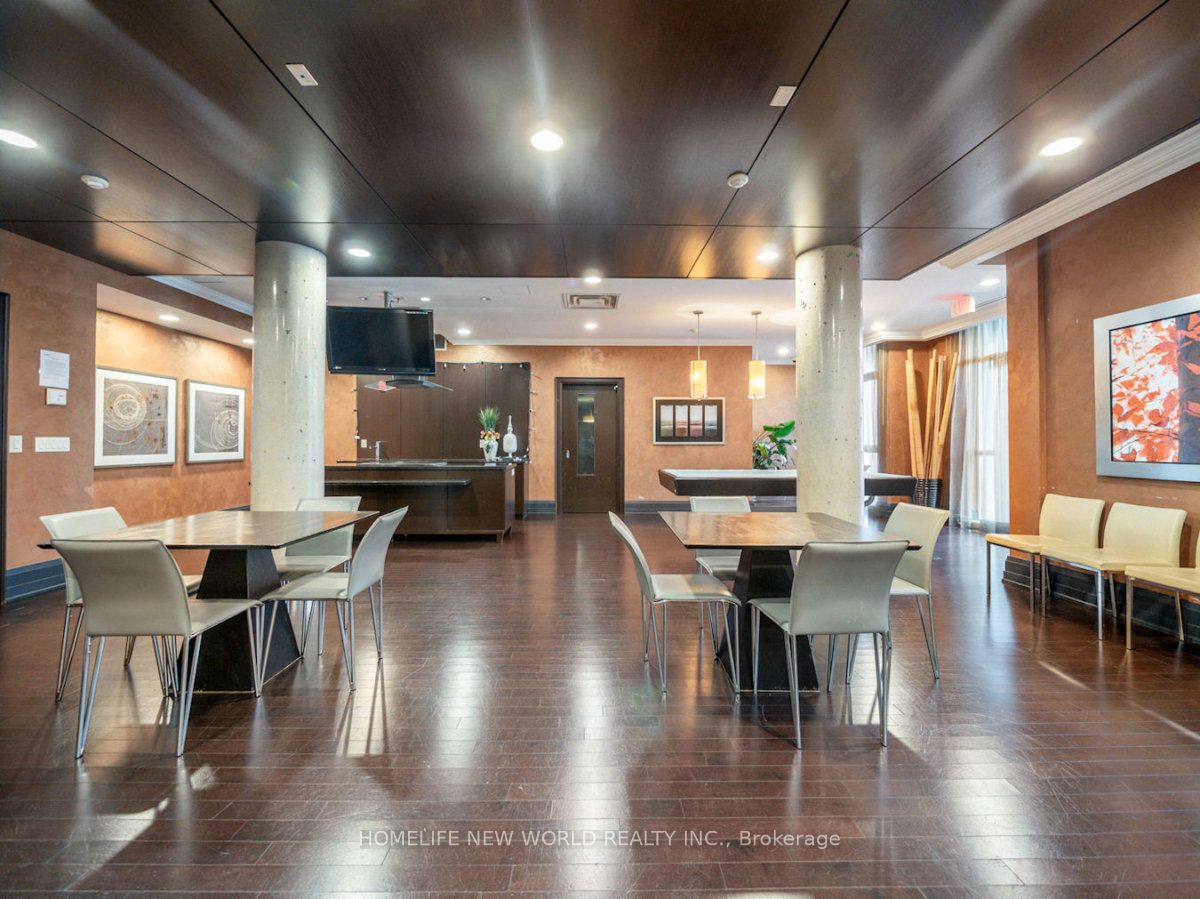 57 Upper Duke Crescent 510 Property Photo 32