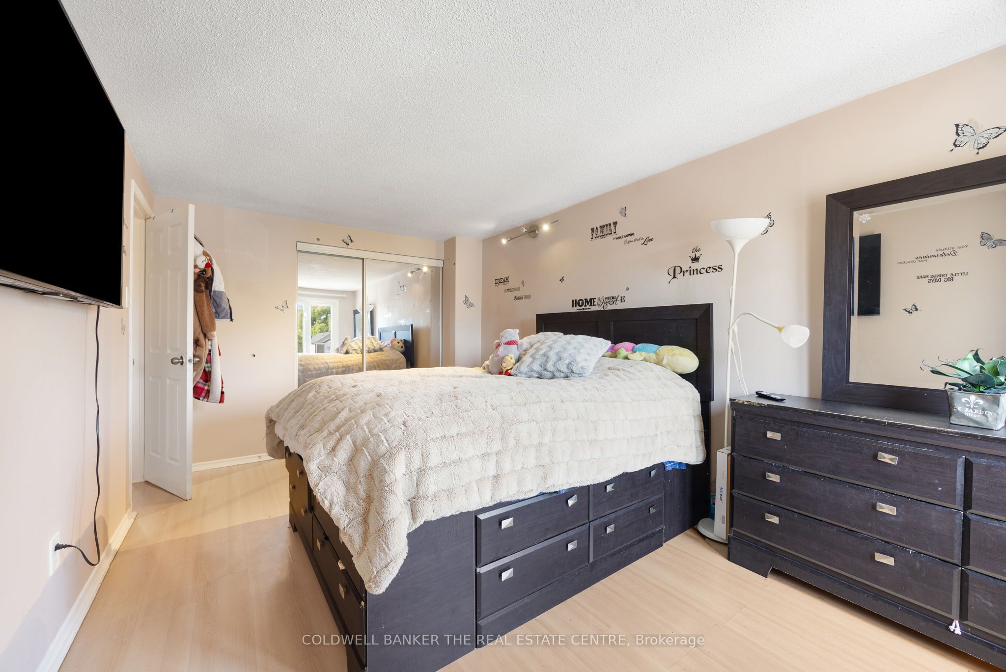 23 Riviera Drive W Property Photo 19