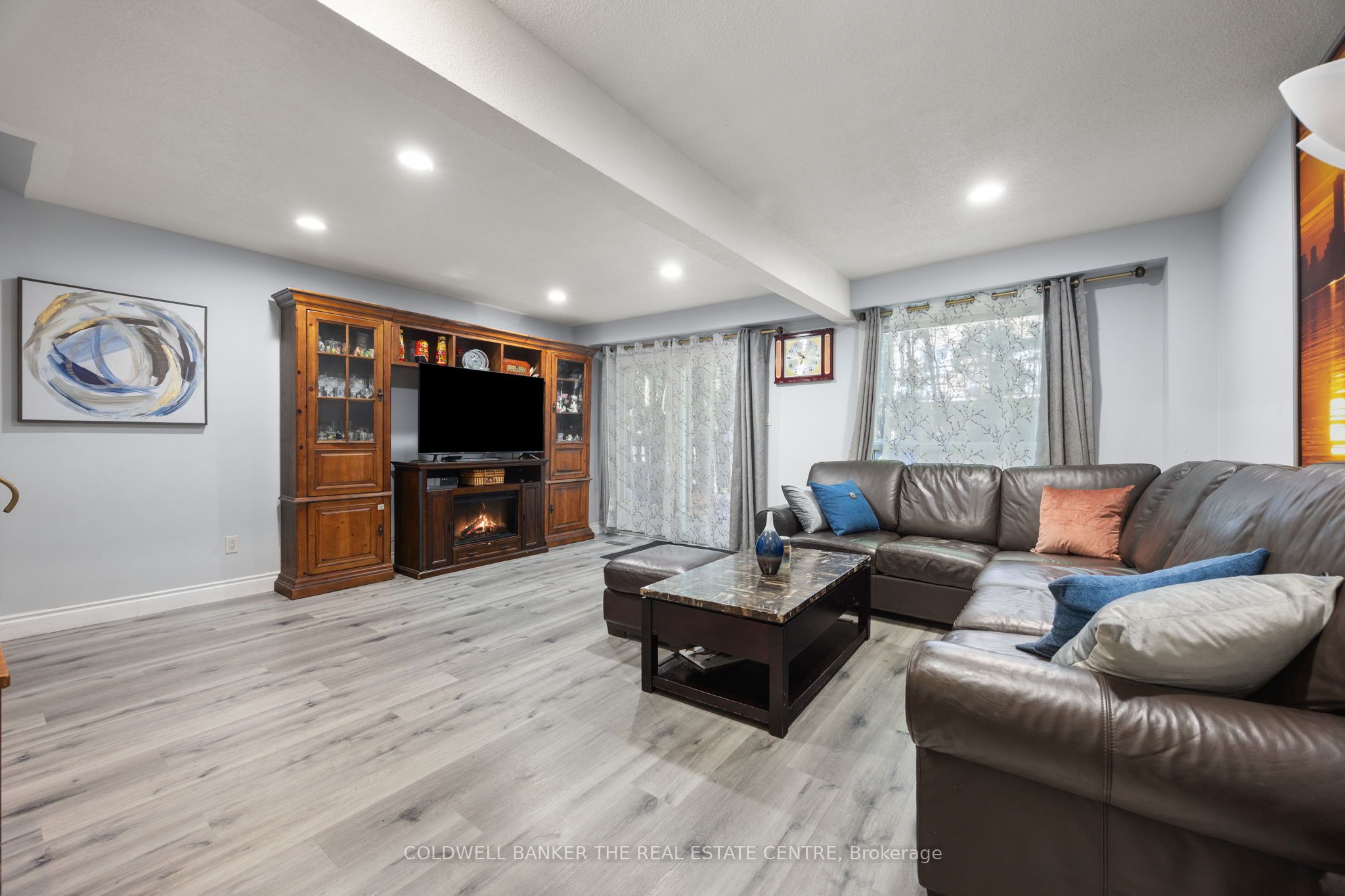 23 Riviera Drive W Property Photo 27