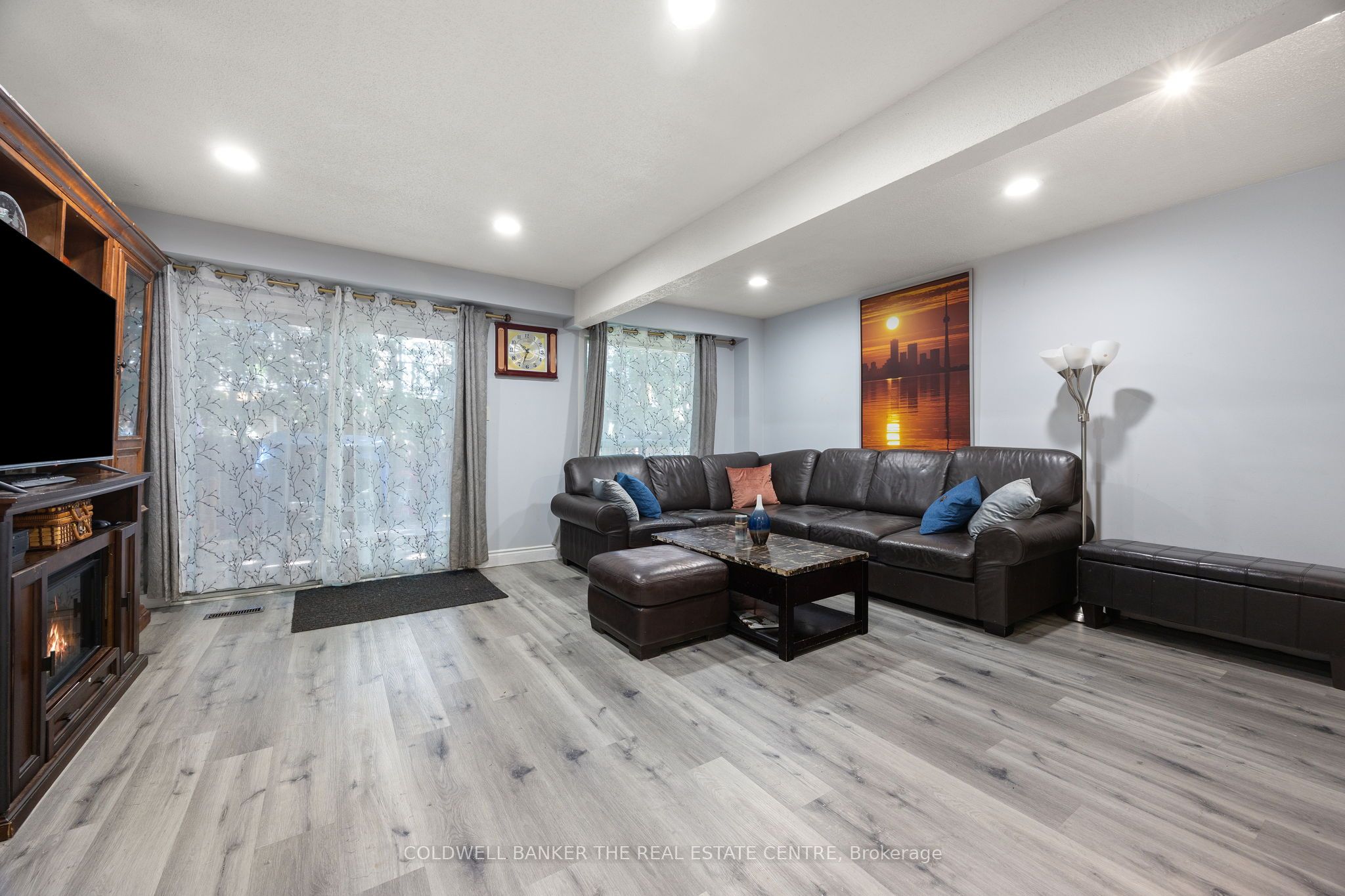 23 Riviera Drive W Property Photo 28