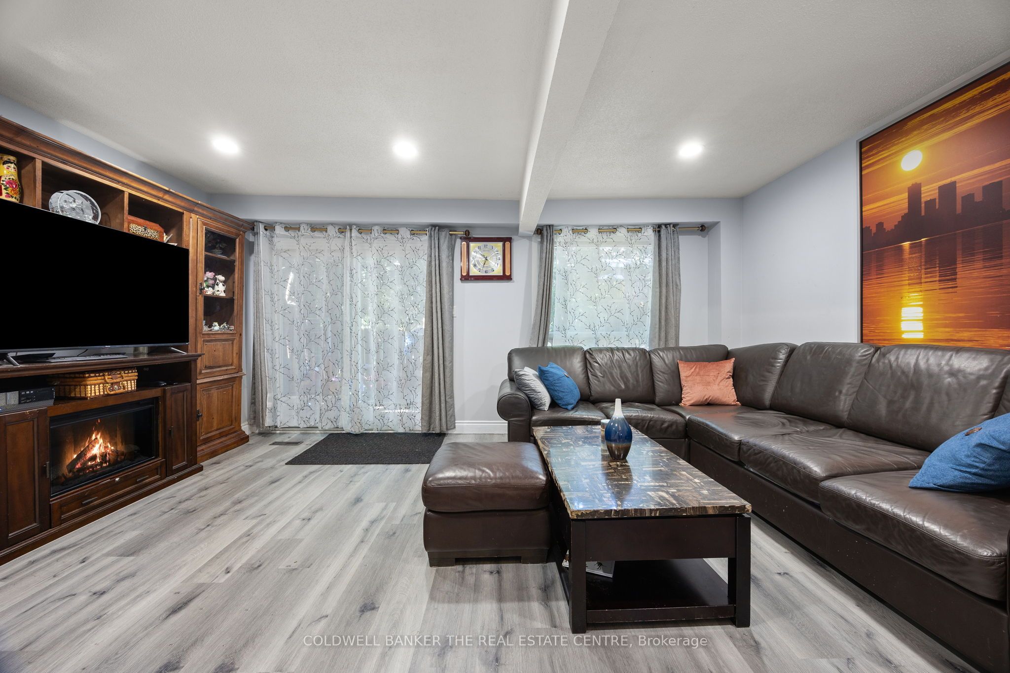 23 Riviera Drive W Property Photo 29