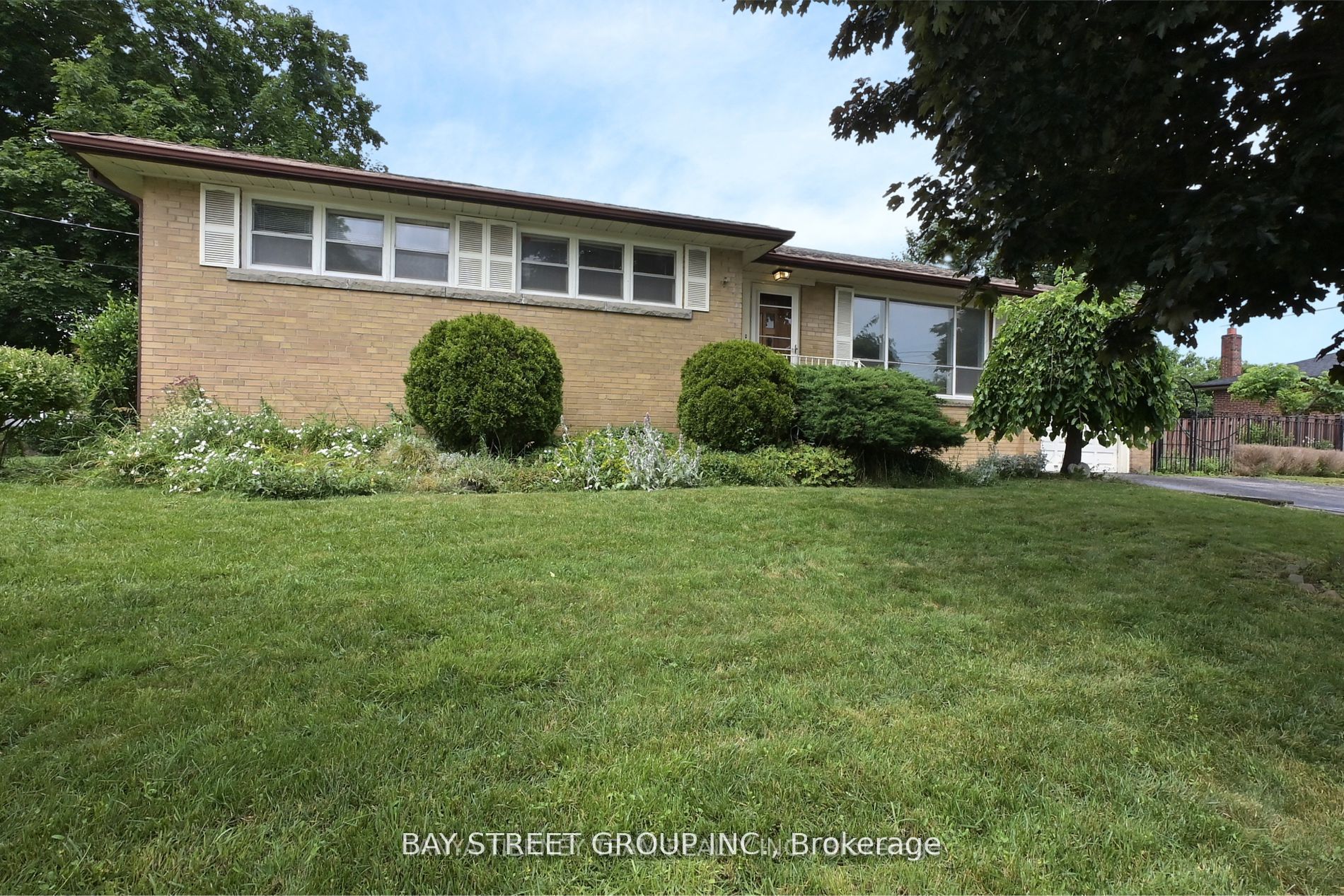 457 Windhurst Gate Property Photo 1