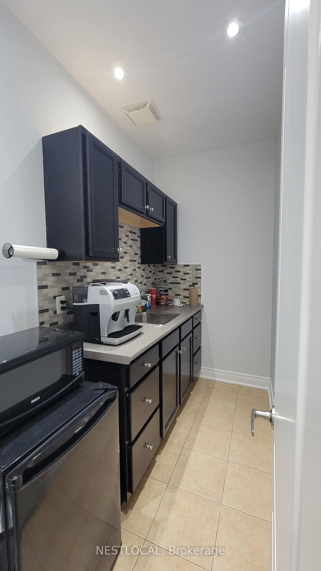 910 Rowntree Dairy Road Property Photo 6