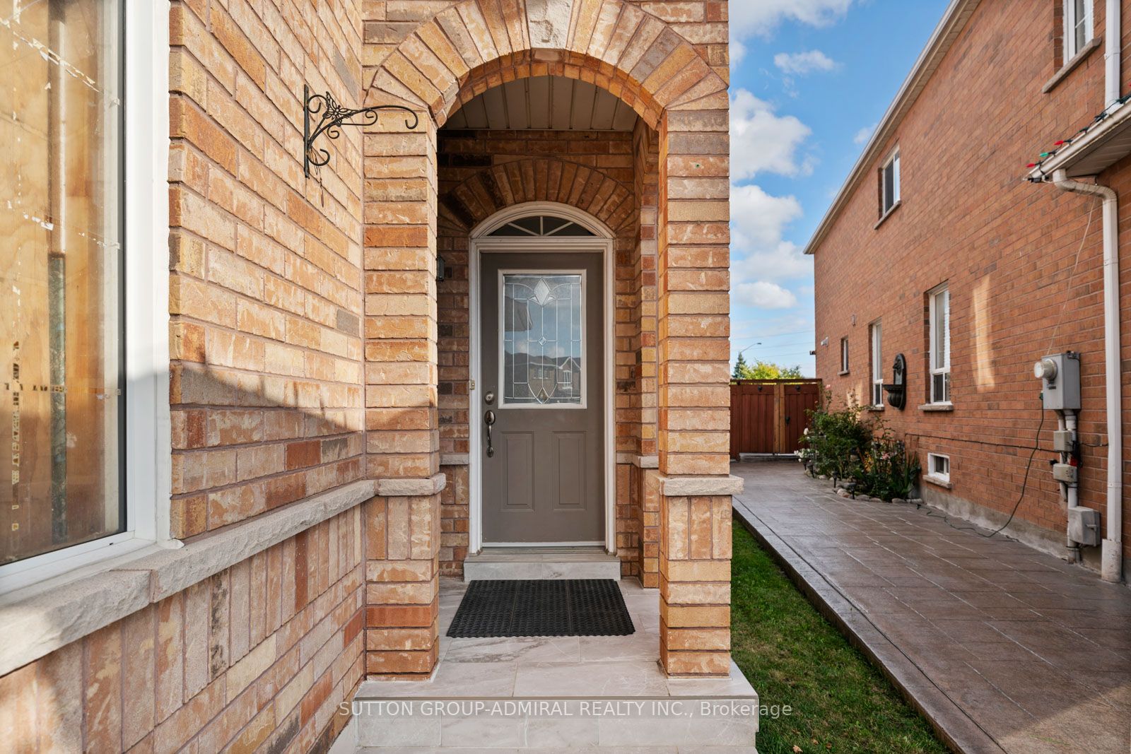 25 Umbria Crescent Property Photo 2