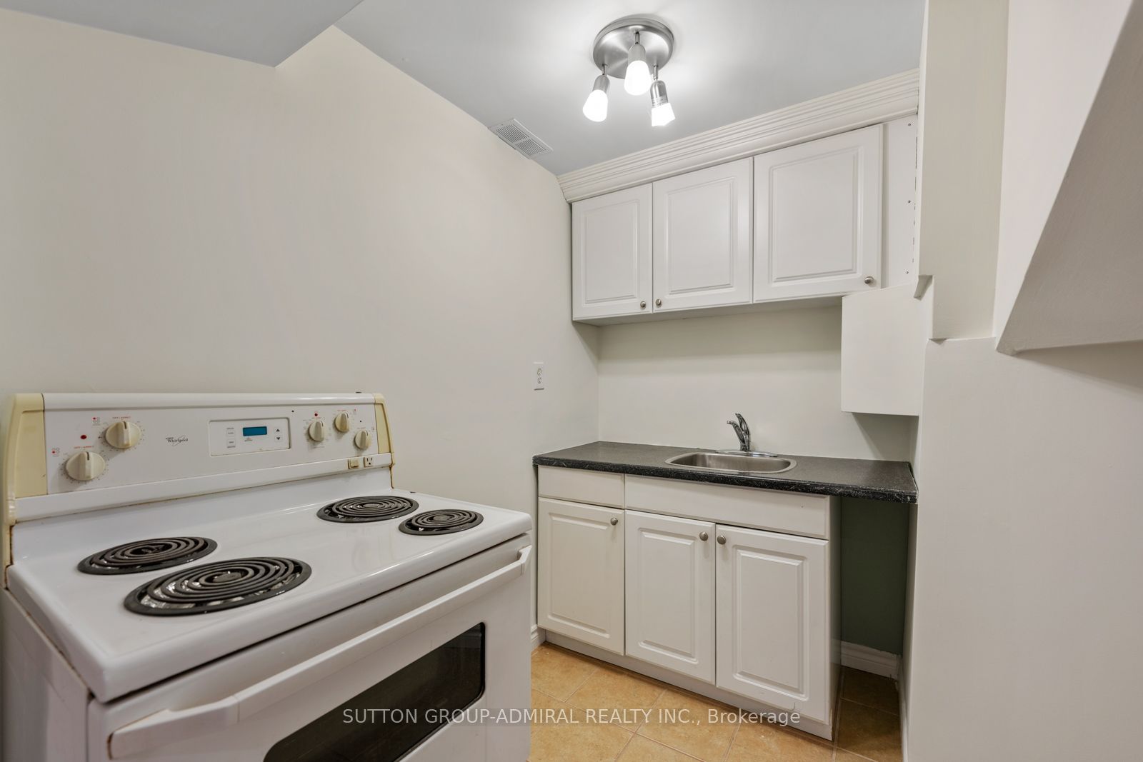 25 Umbria Crescent Property Photo 32