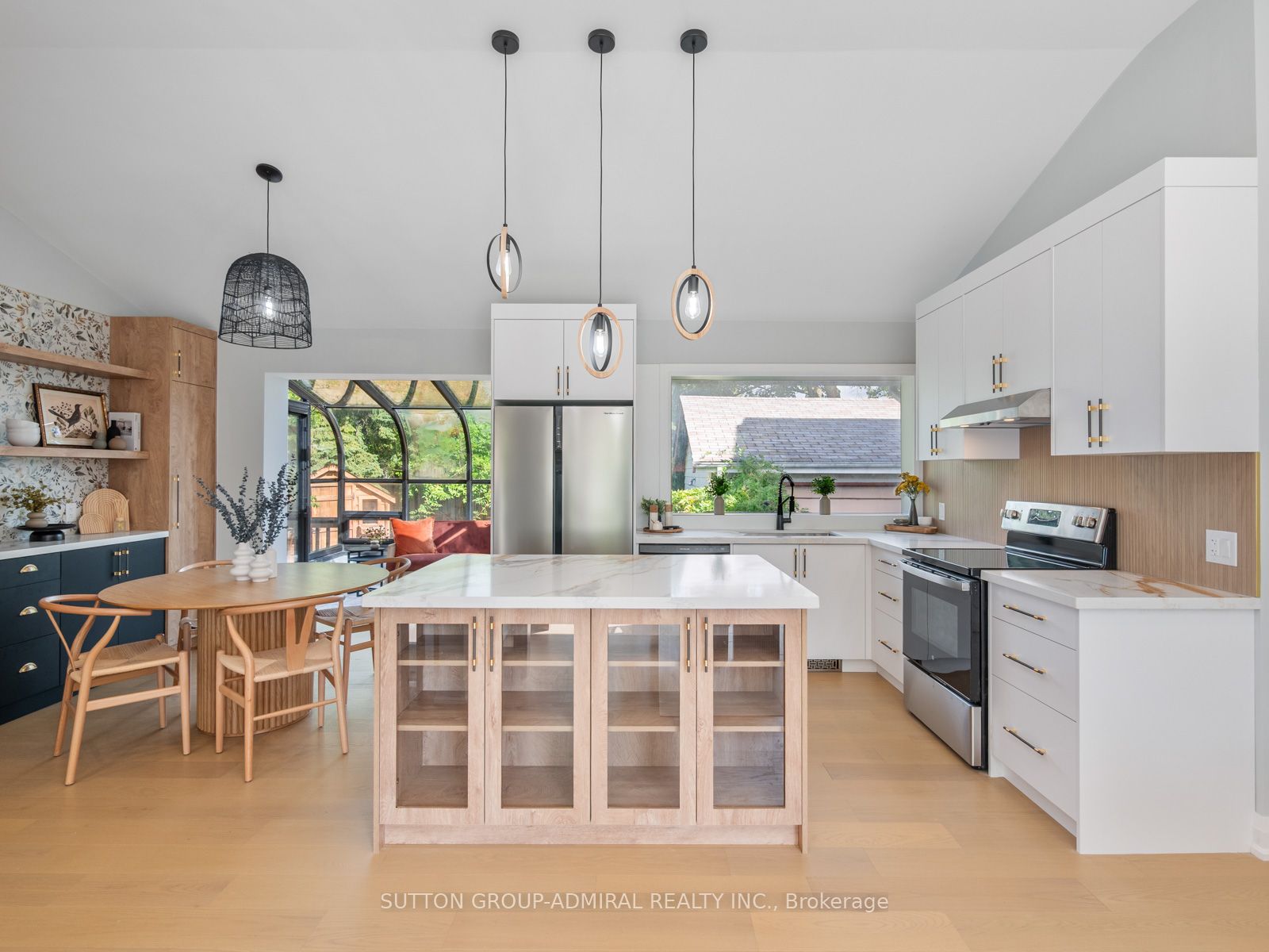 393 Paliser Cres S Property Photo 1